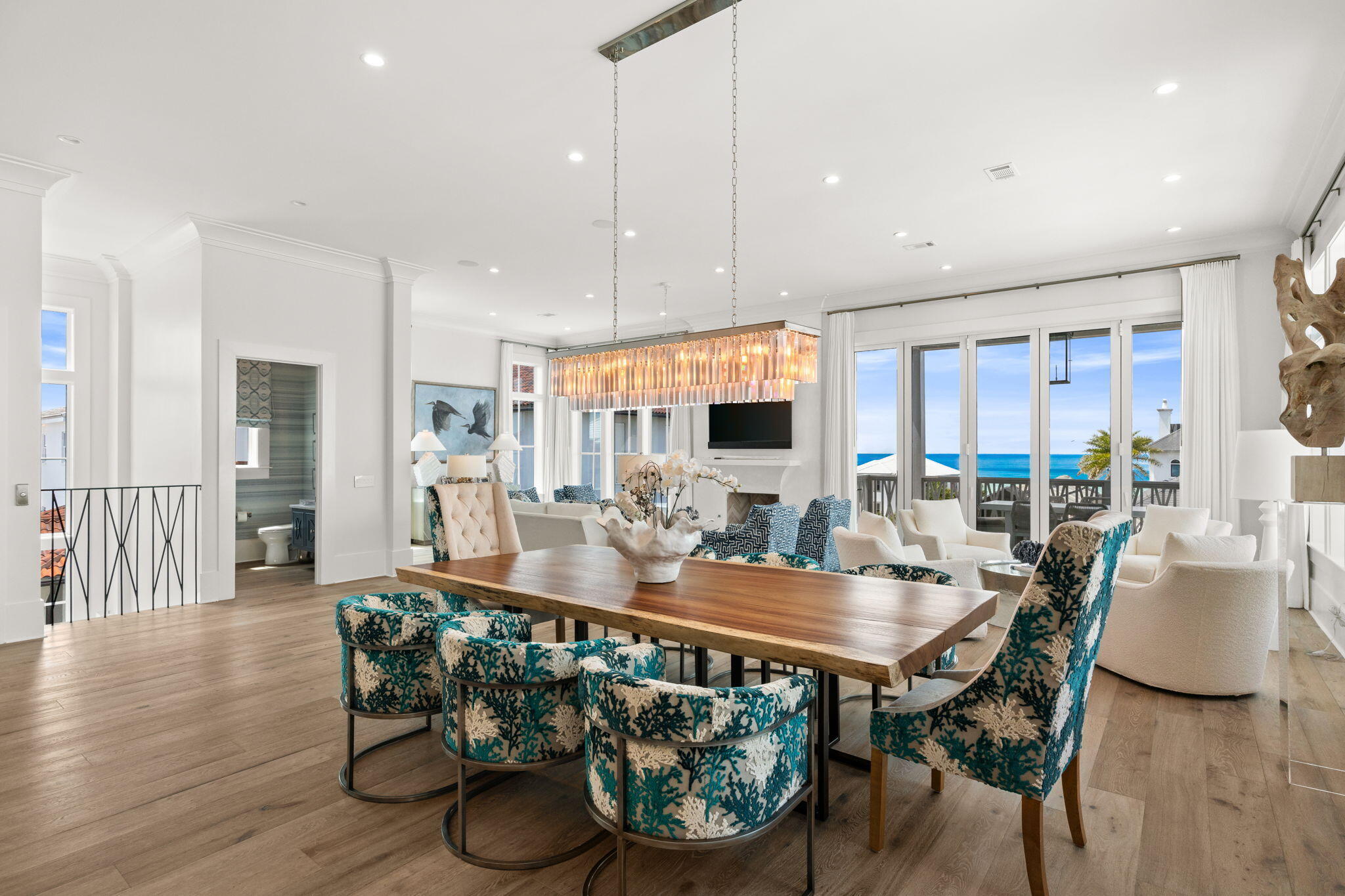 PARADISE BY THE SEA - Residential