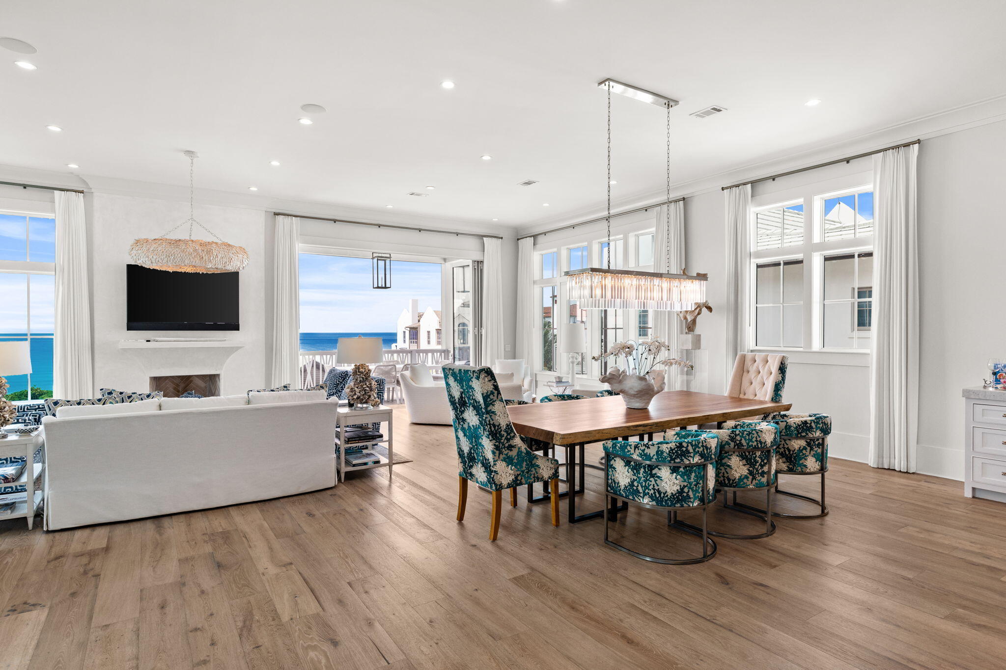 PARADISE BY THE SEA - Residential