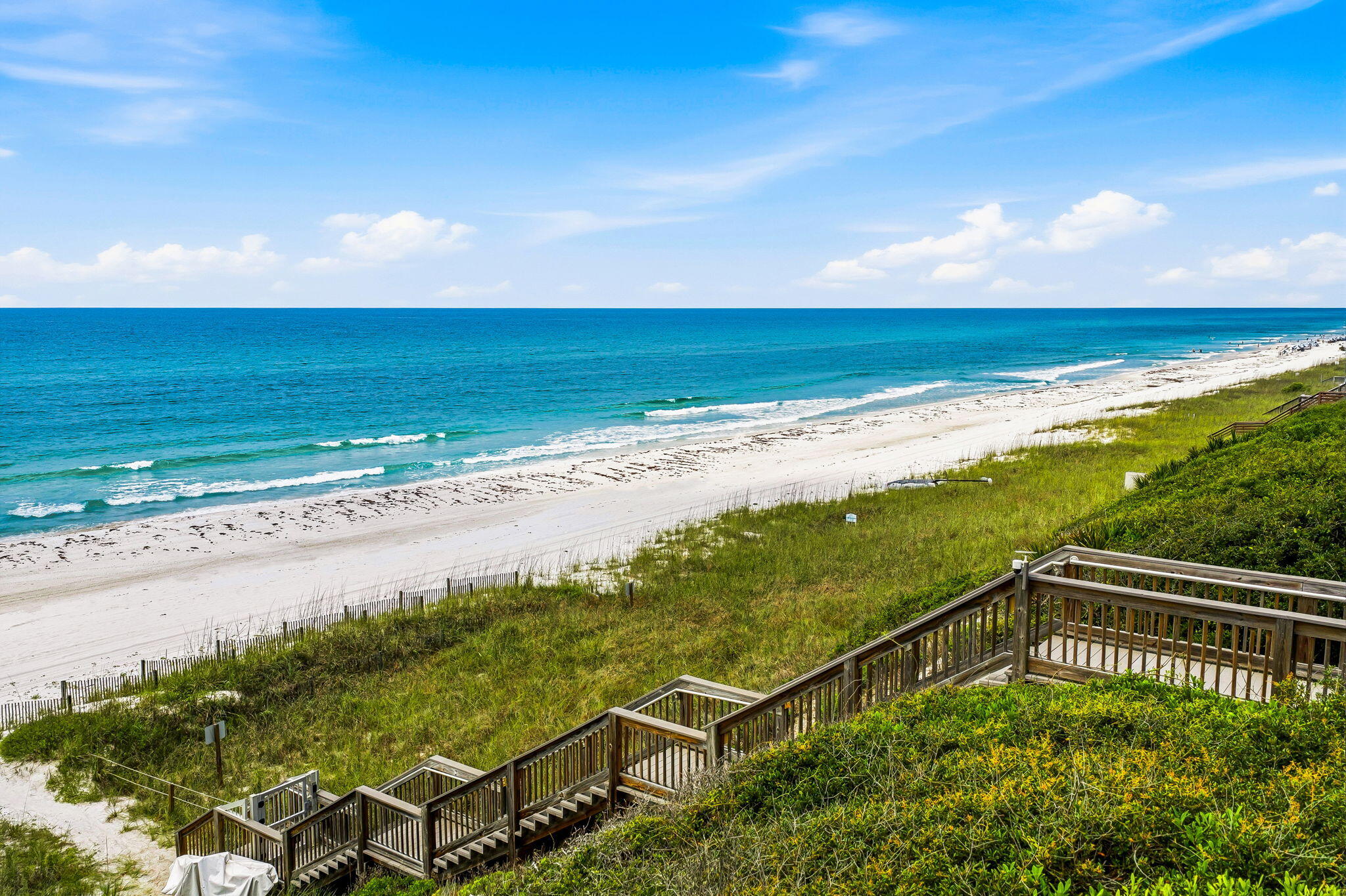 PARADISE BY THE SEA - Residential
