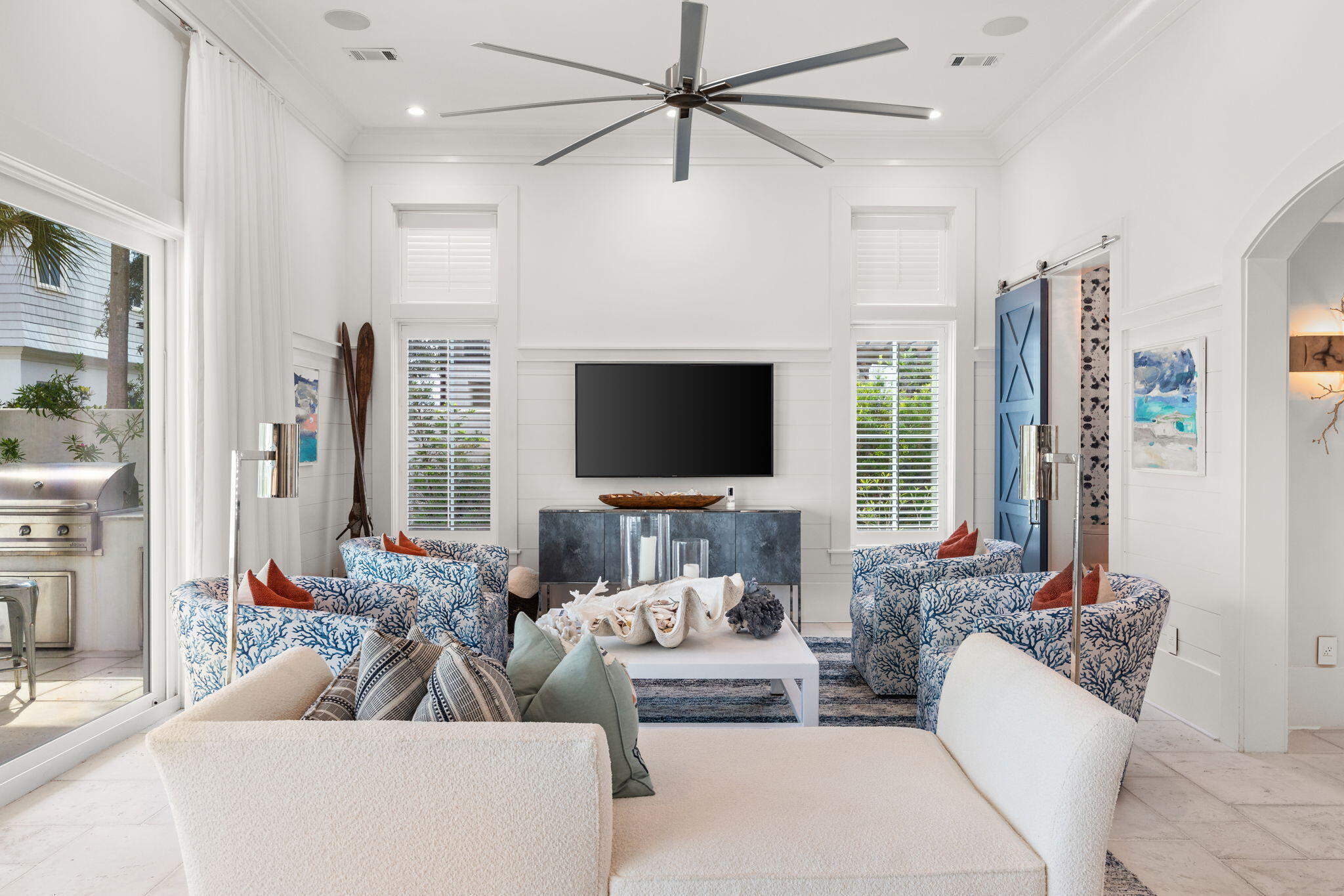 PARADISE BY THE SEA - Residential