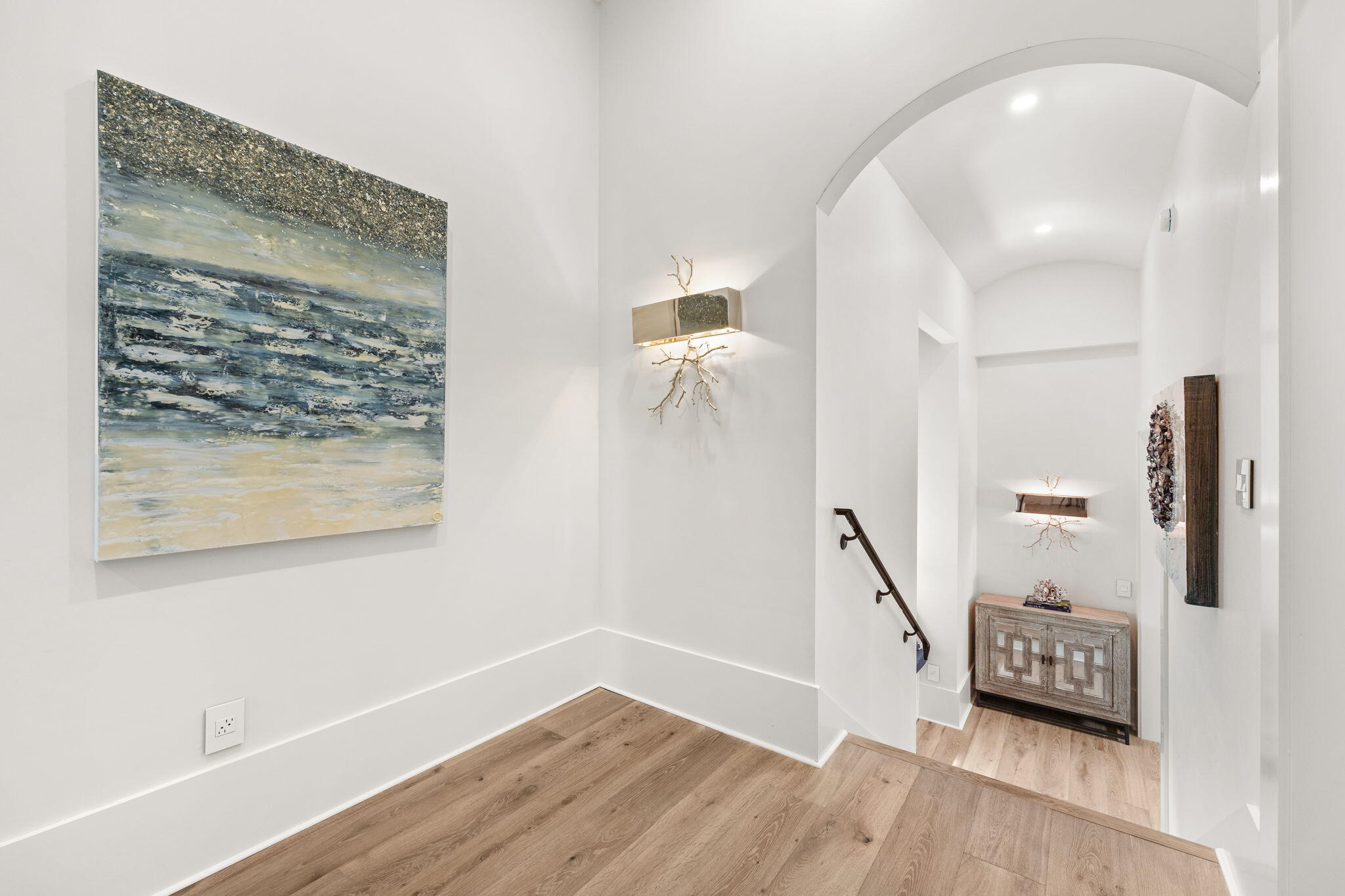 PARADISE BY THE SEA - Residential