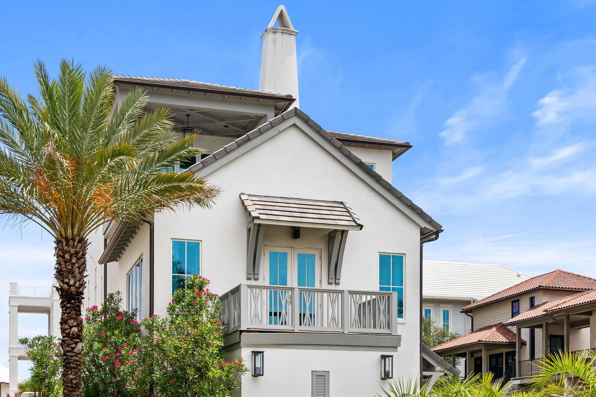 PARADISE BY THE SEA - Residential