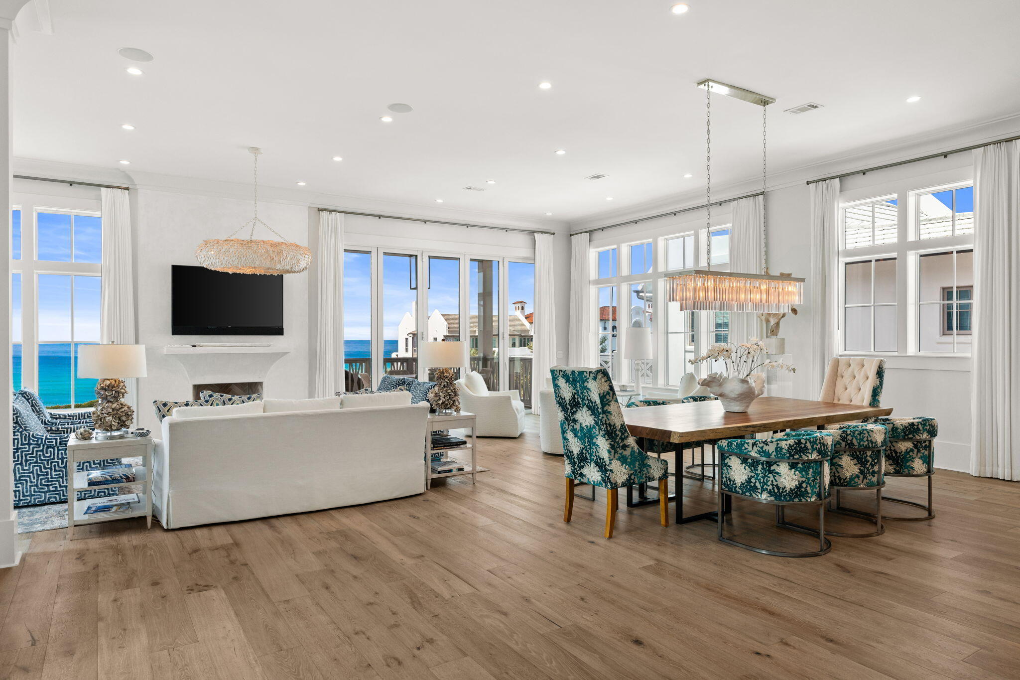 PARADISE BY THE SEA - Residential