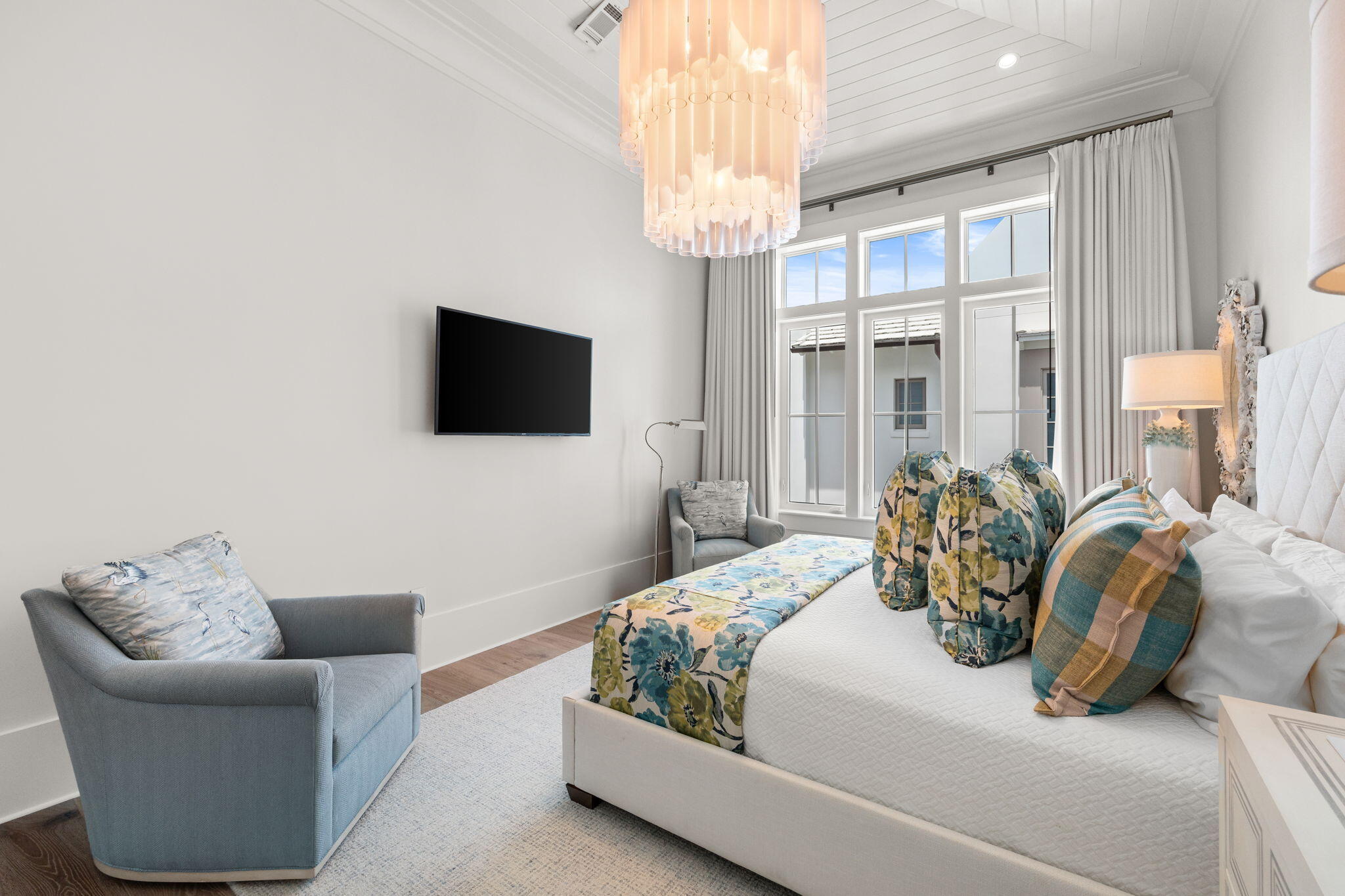PARADISE BY THE SEA - Residential