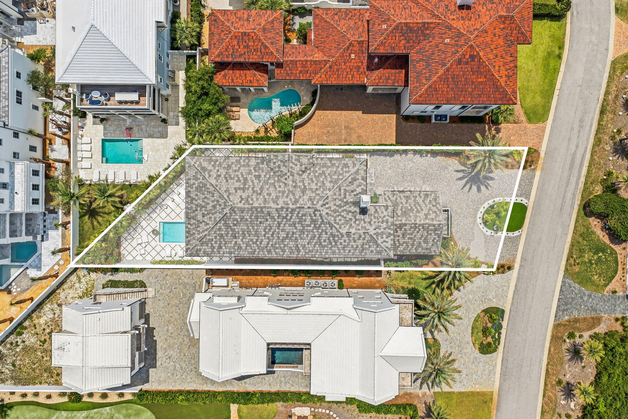 PARADISE BY THE SEA - Residential