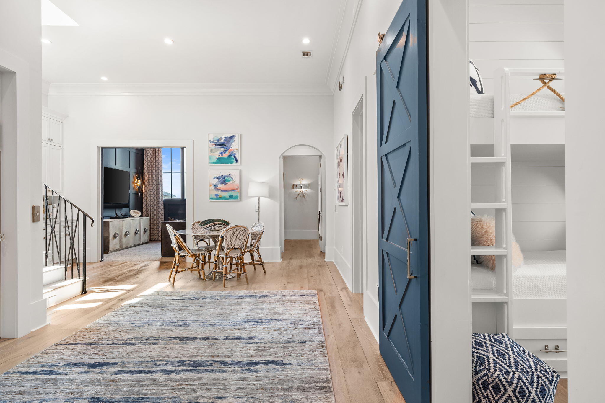 PARADISE BY THE SEA - Residential