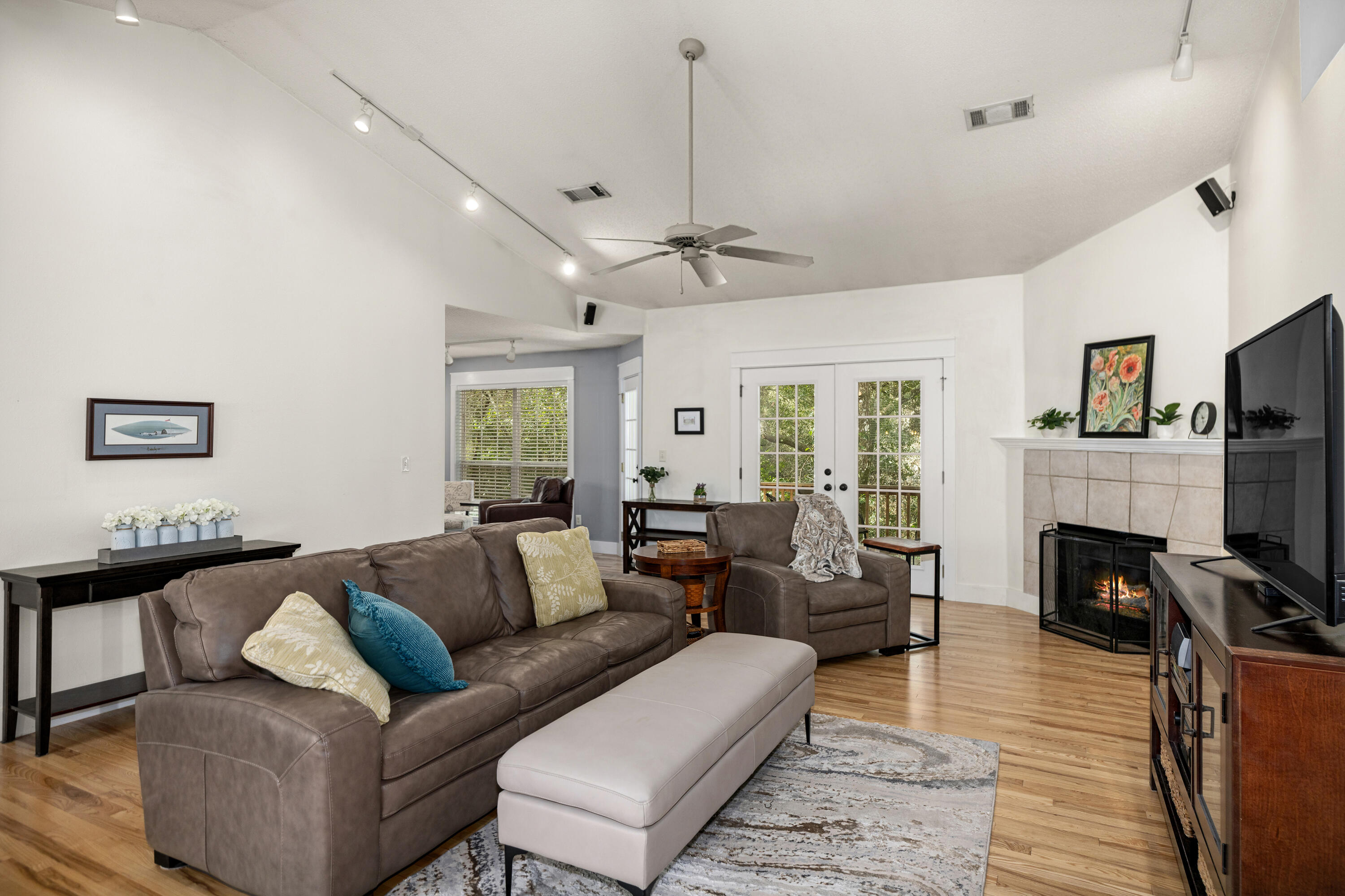 PARKWOOD ESTATES PH5 - Residential