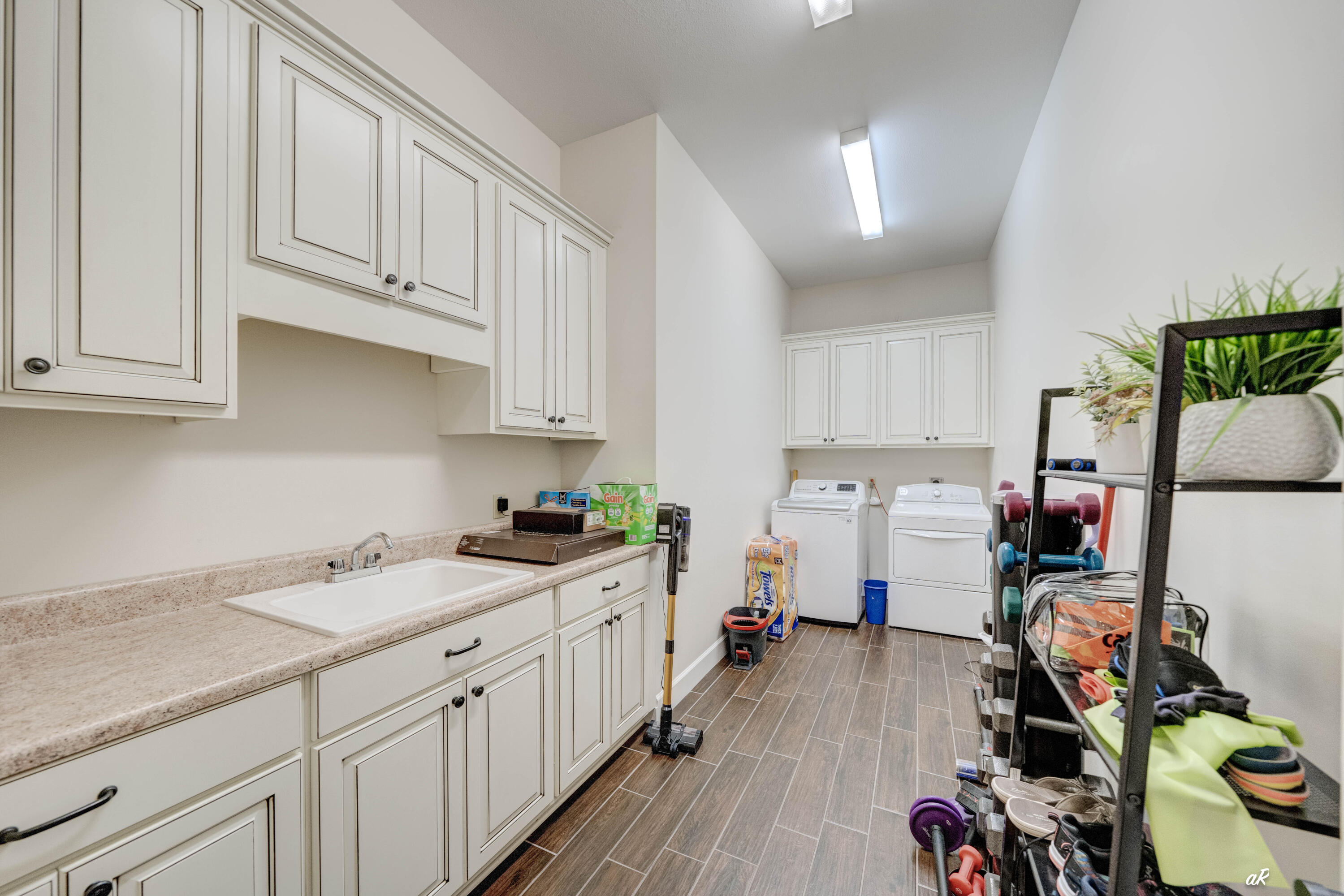 HIGHPOINT - Residential