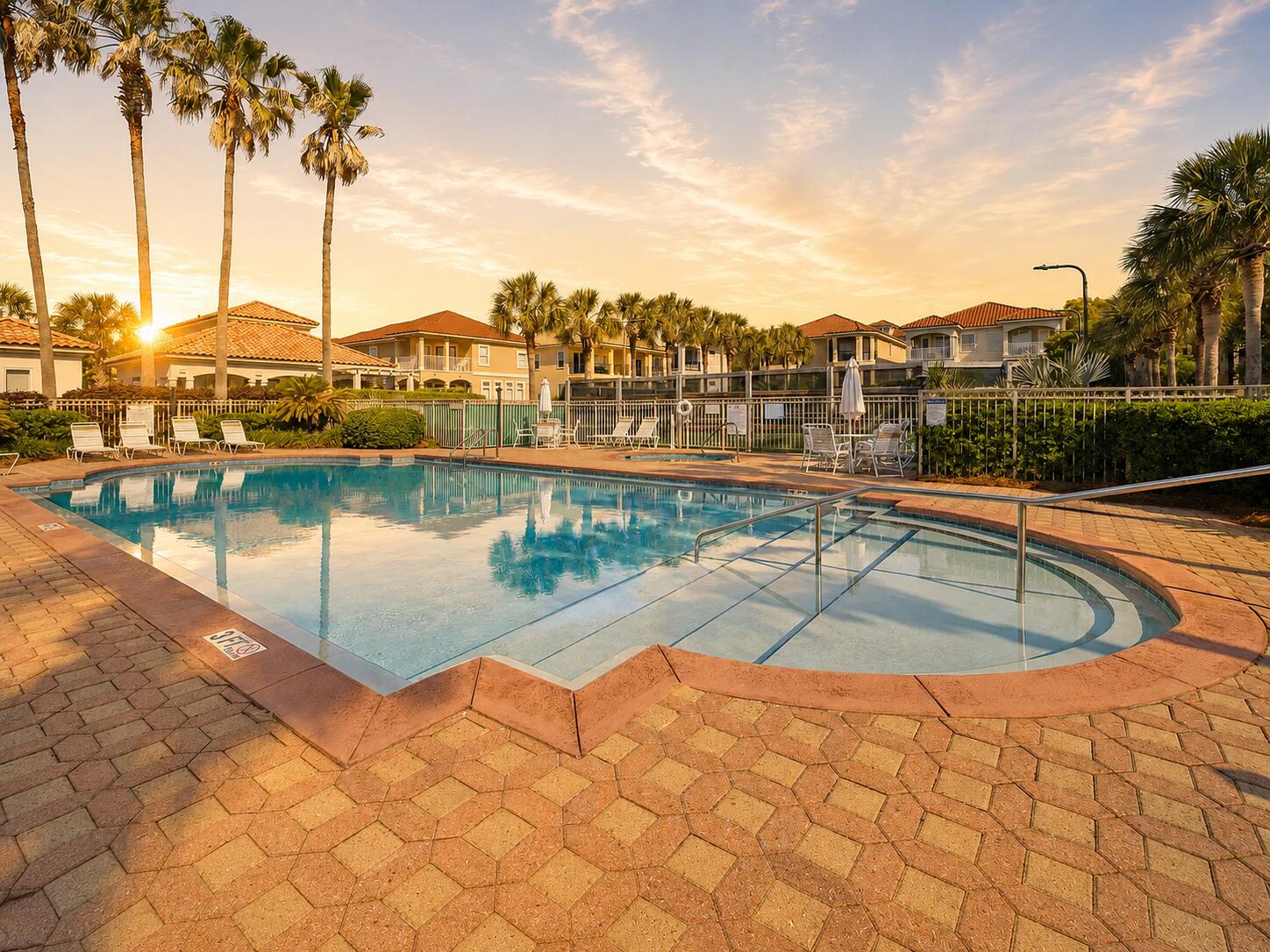 LA VALENCIA BEACH RESORT - Residential