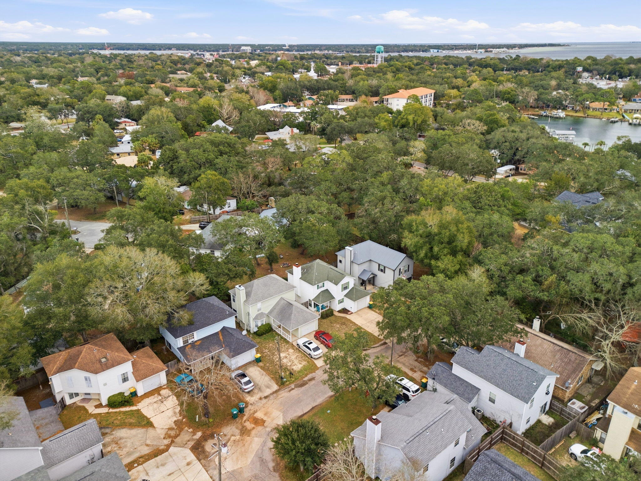 MONAHAN MANOR - Residential