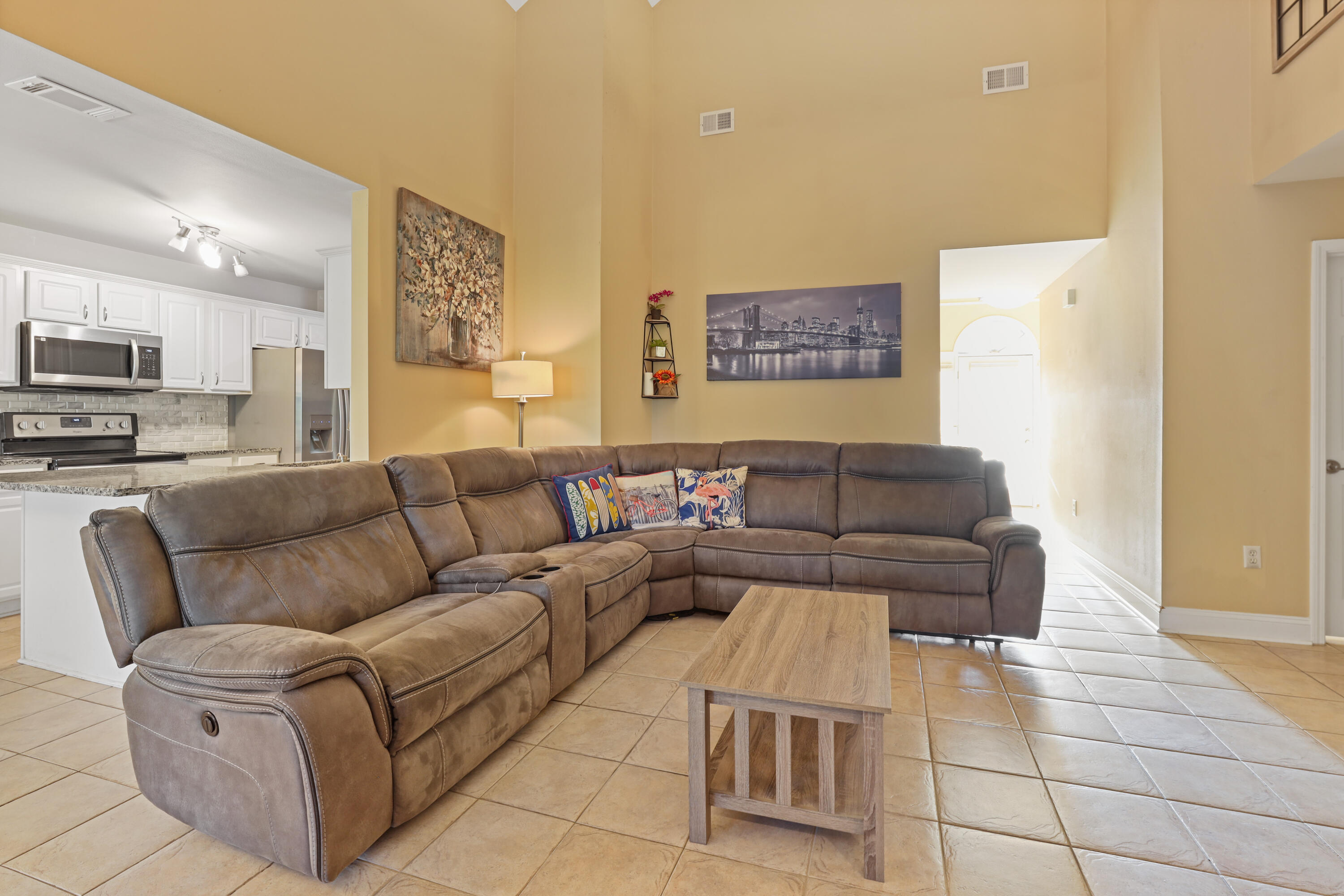 OLDE FLORIDA LAKES PH II - Residential Lease