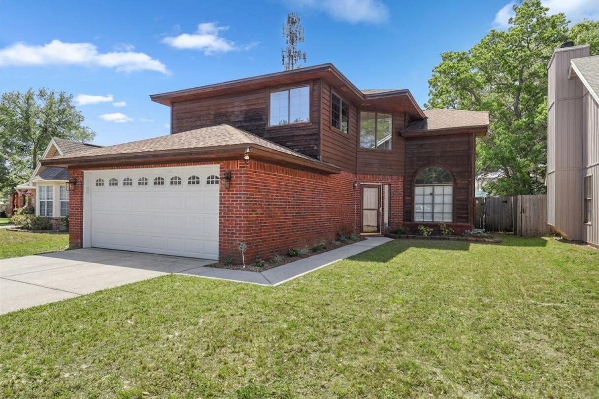 WOODLAND PARK ESTATES - Residential