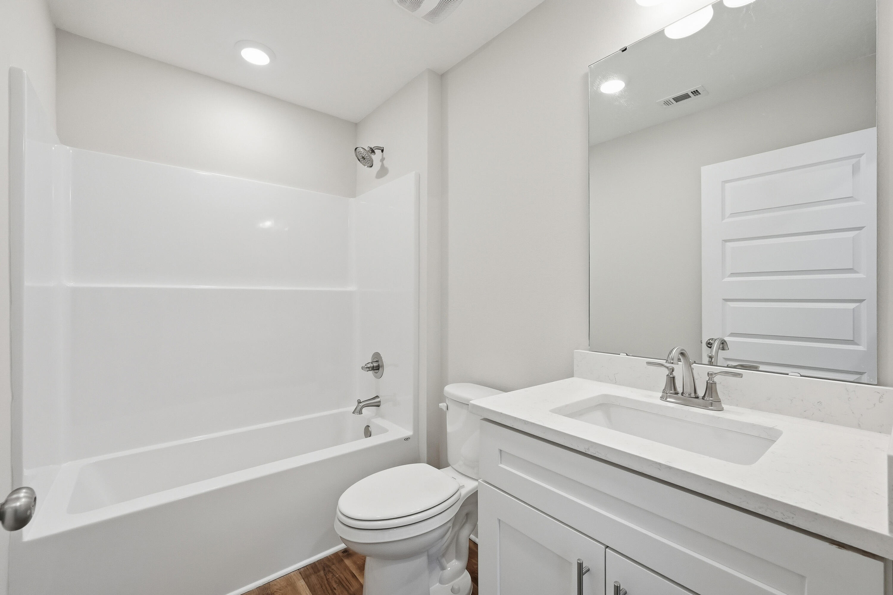 HOLLAND PLACE - Residential