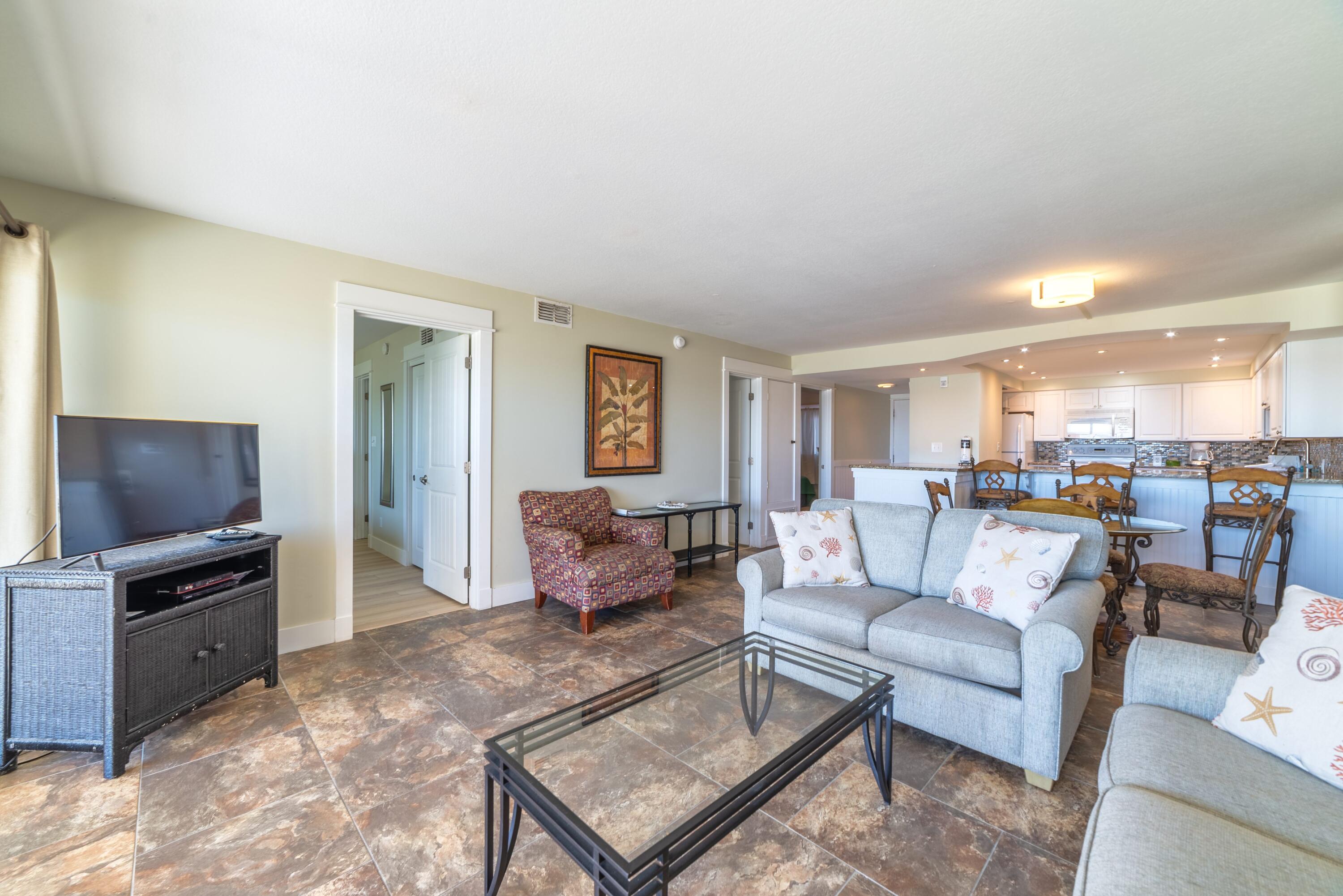 BEACH HOUSE CONDO PH 1 - Residential