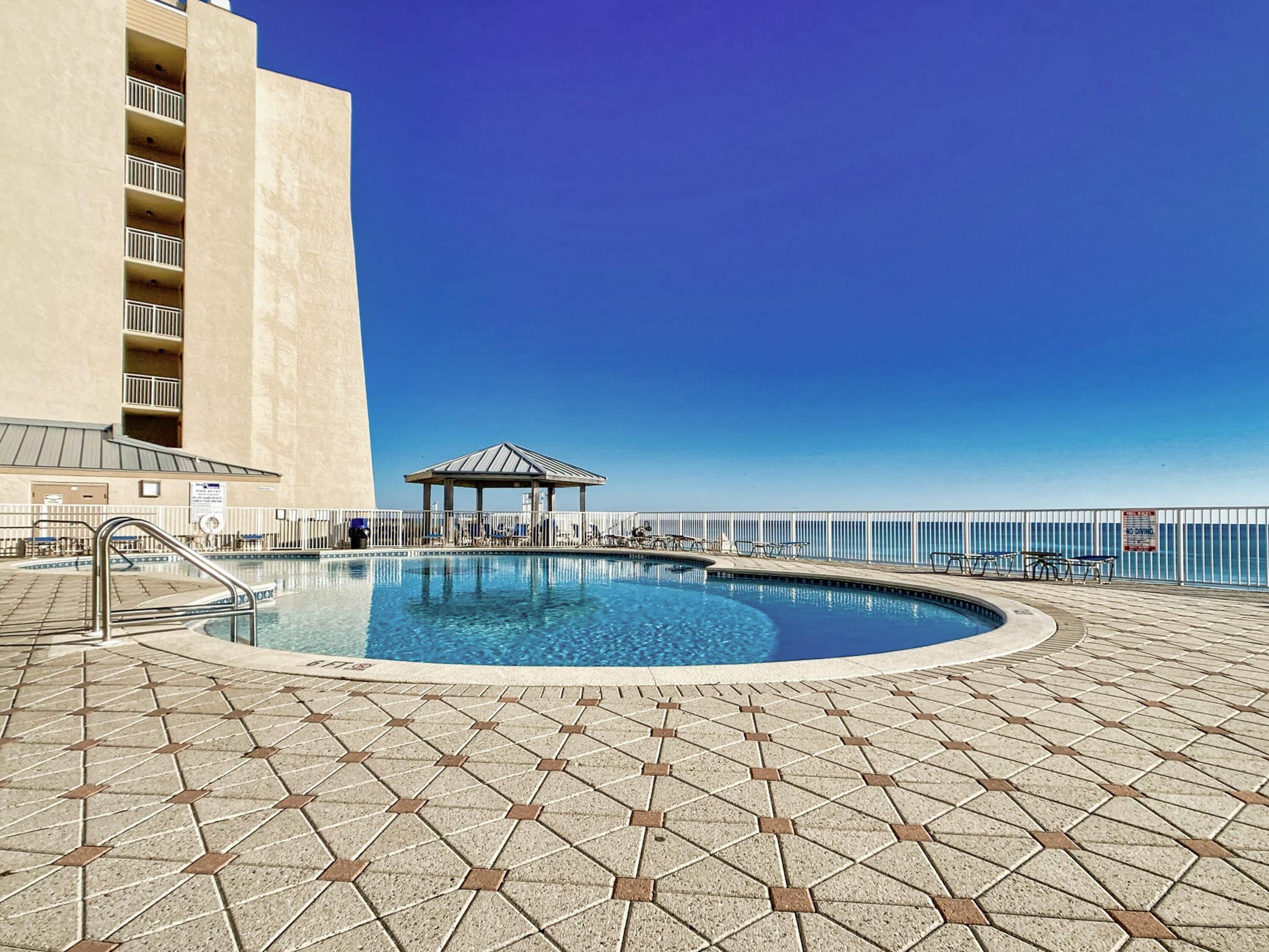 BEACH HOUSE CONDO PH 1 - Residential
