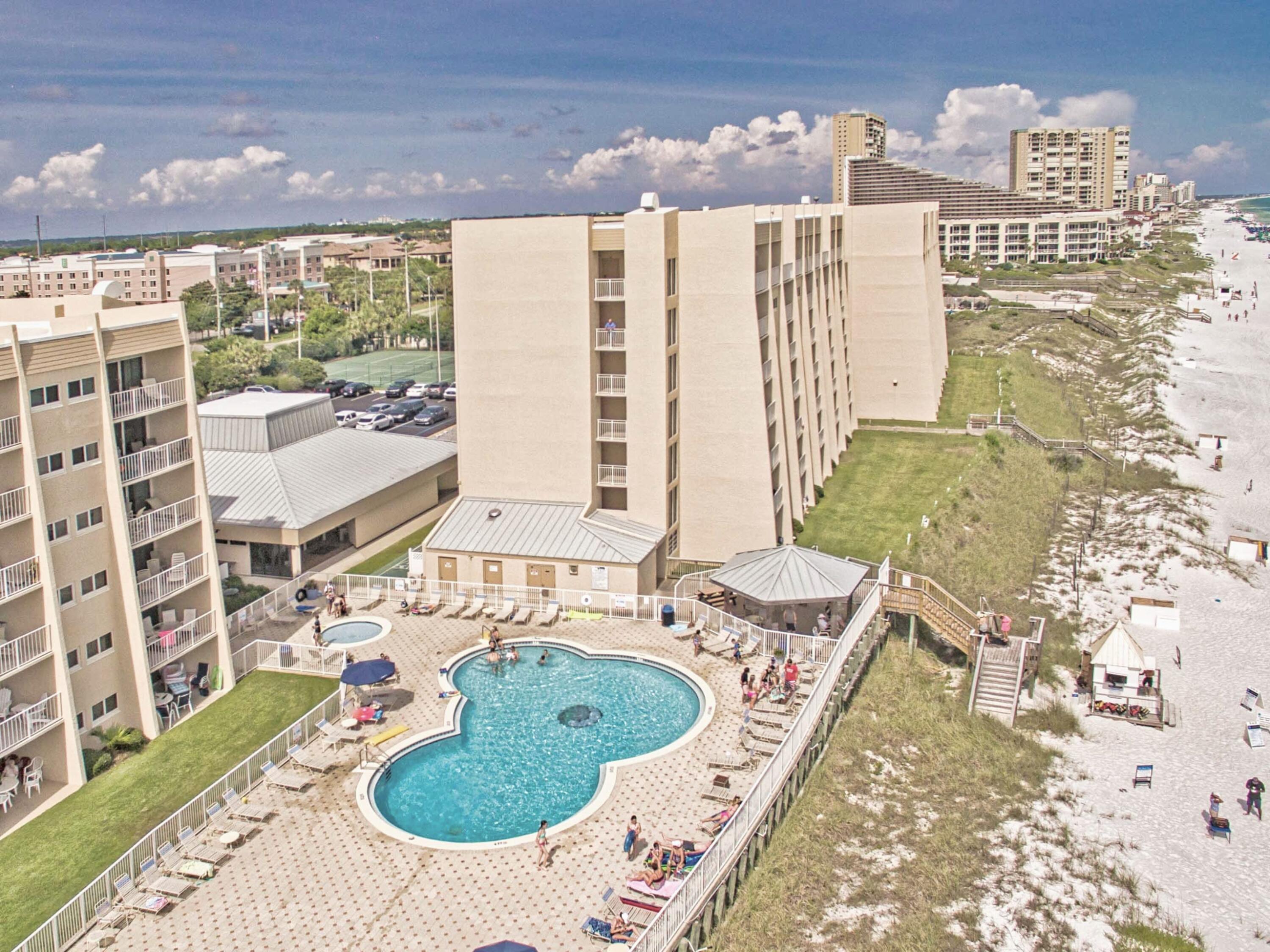 BEACH HOUSE CONDO PH 1 - Residential