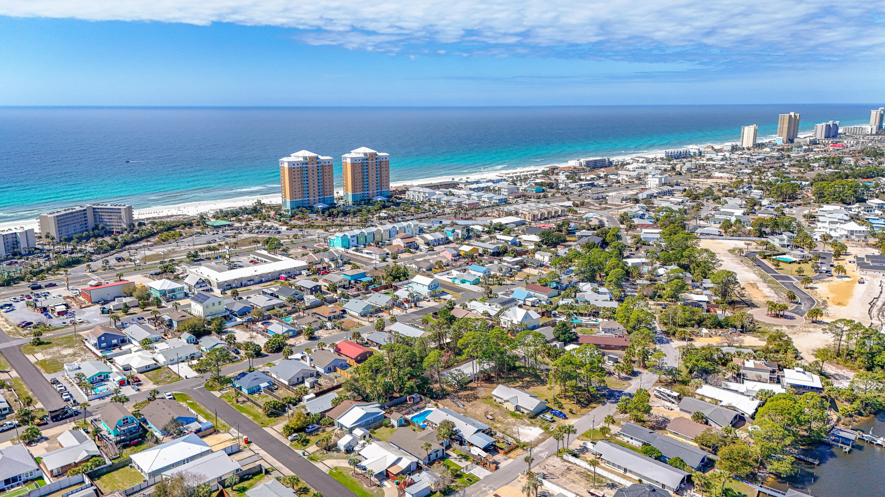 HOLIDAY BEACH RESORT - Residential