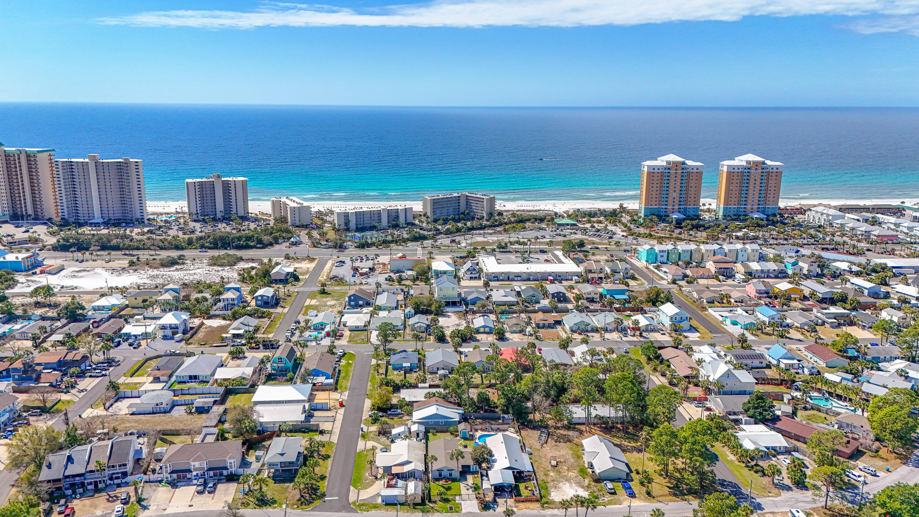 HOLIDAY BEACH RESORT - Residential