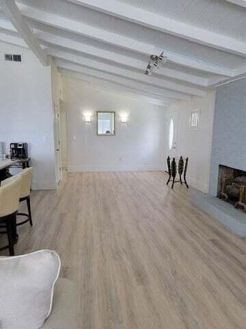 BAY GROVE - Residential