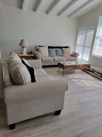 BAY GROVE - Residential