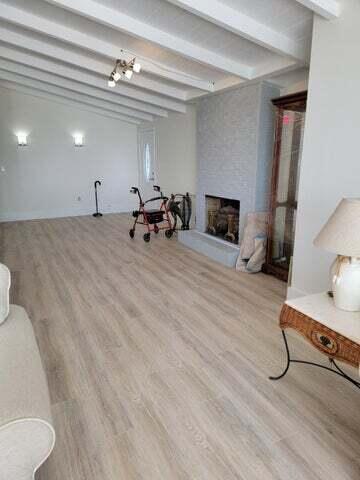 BAY GROVE - Residential