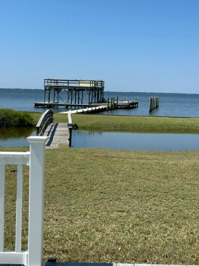 BAY GROVE - Residential