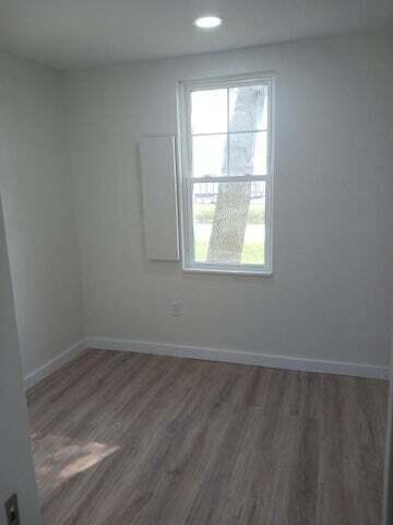 BAY GROVE - Residential