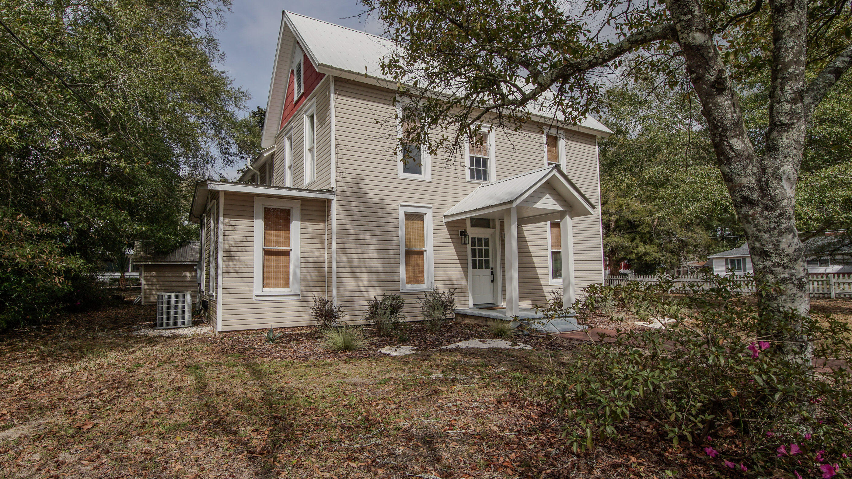 TOWN OF DEFUNIAK SPRINGS - Residential