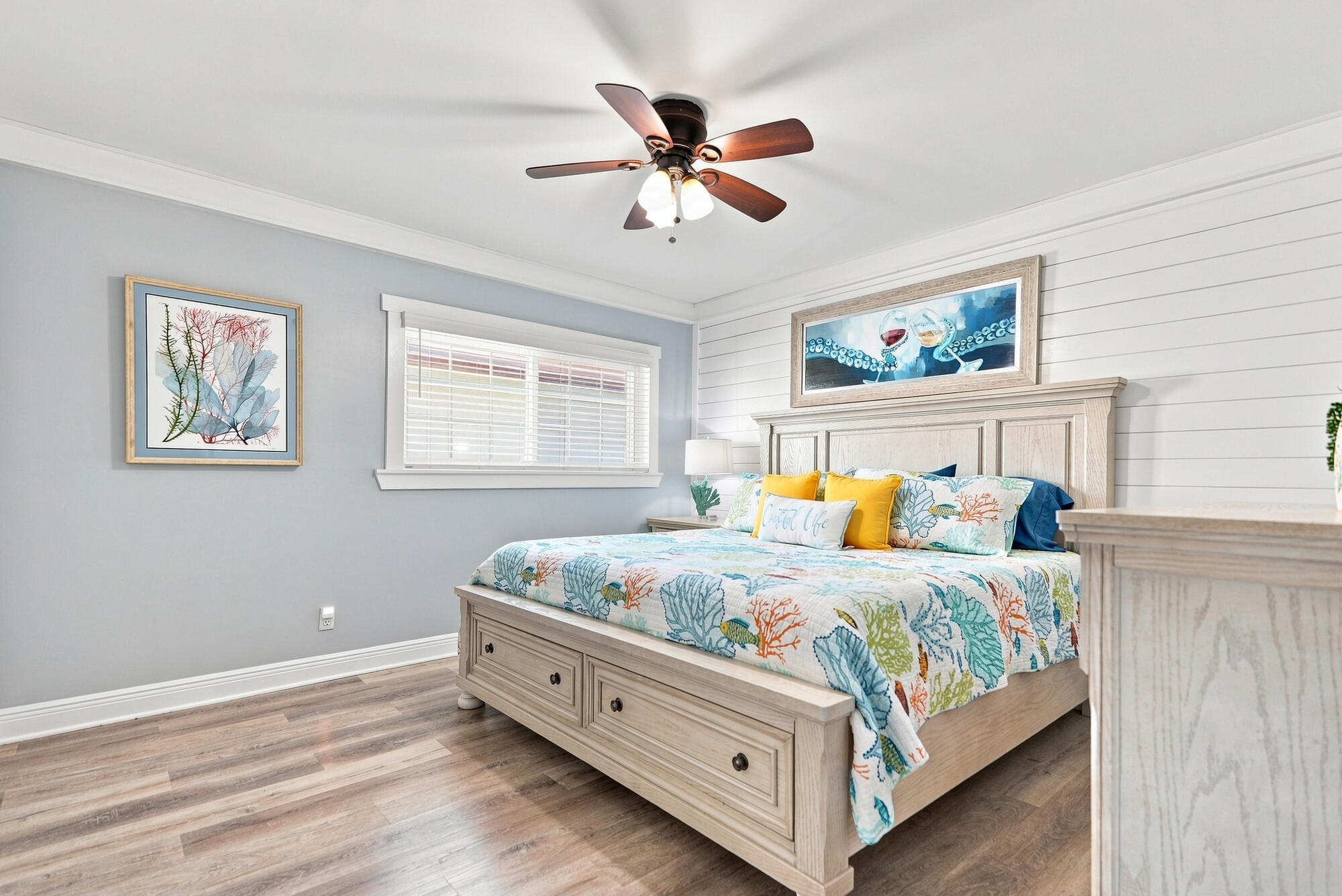 LANDMARK CONDO - Residential