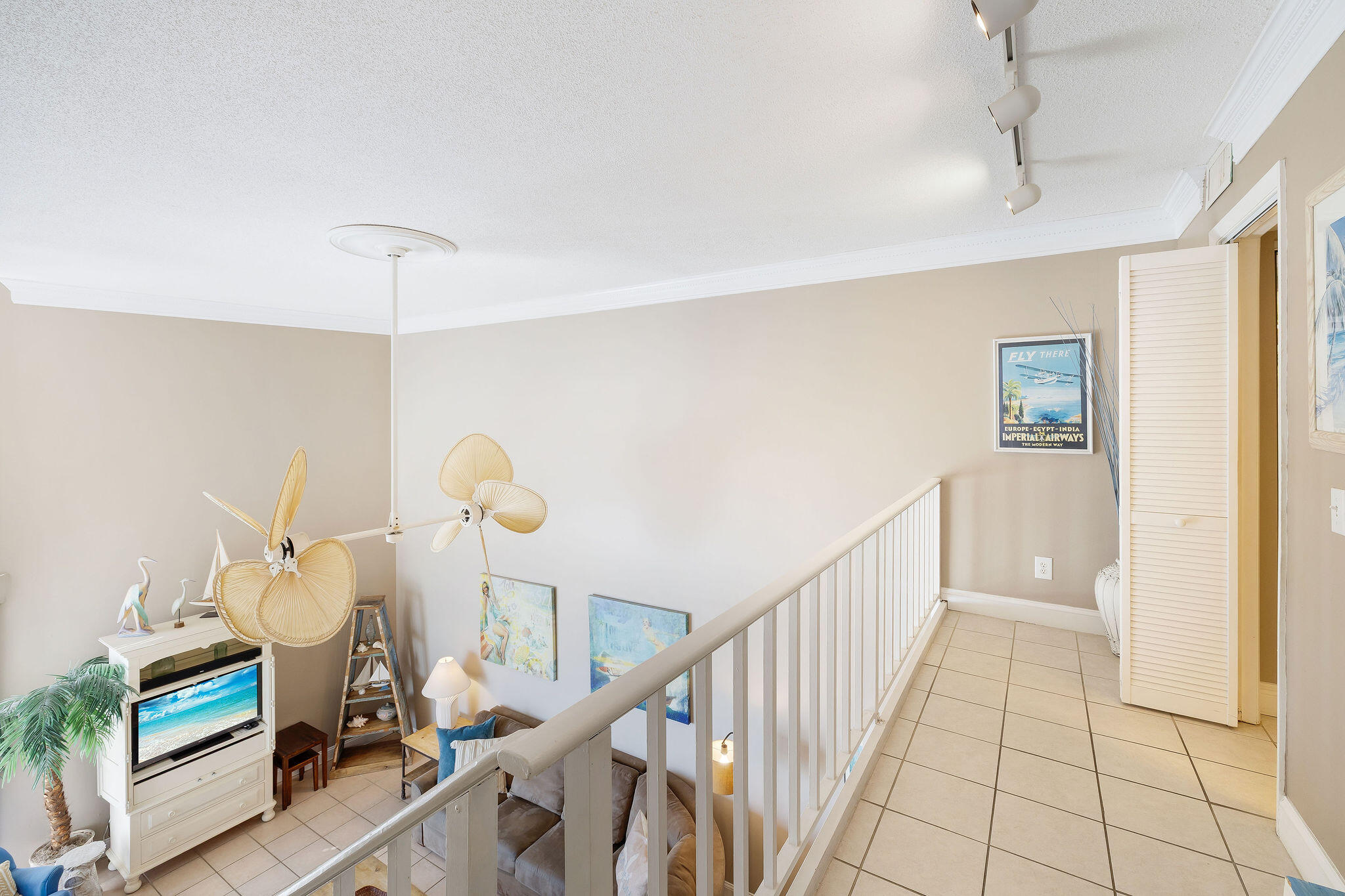 MAINSAIL CONDO PH 1 - Residential