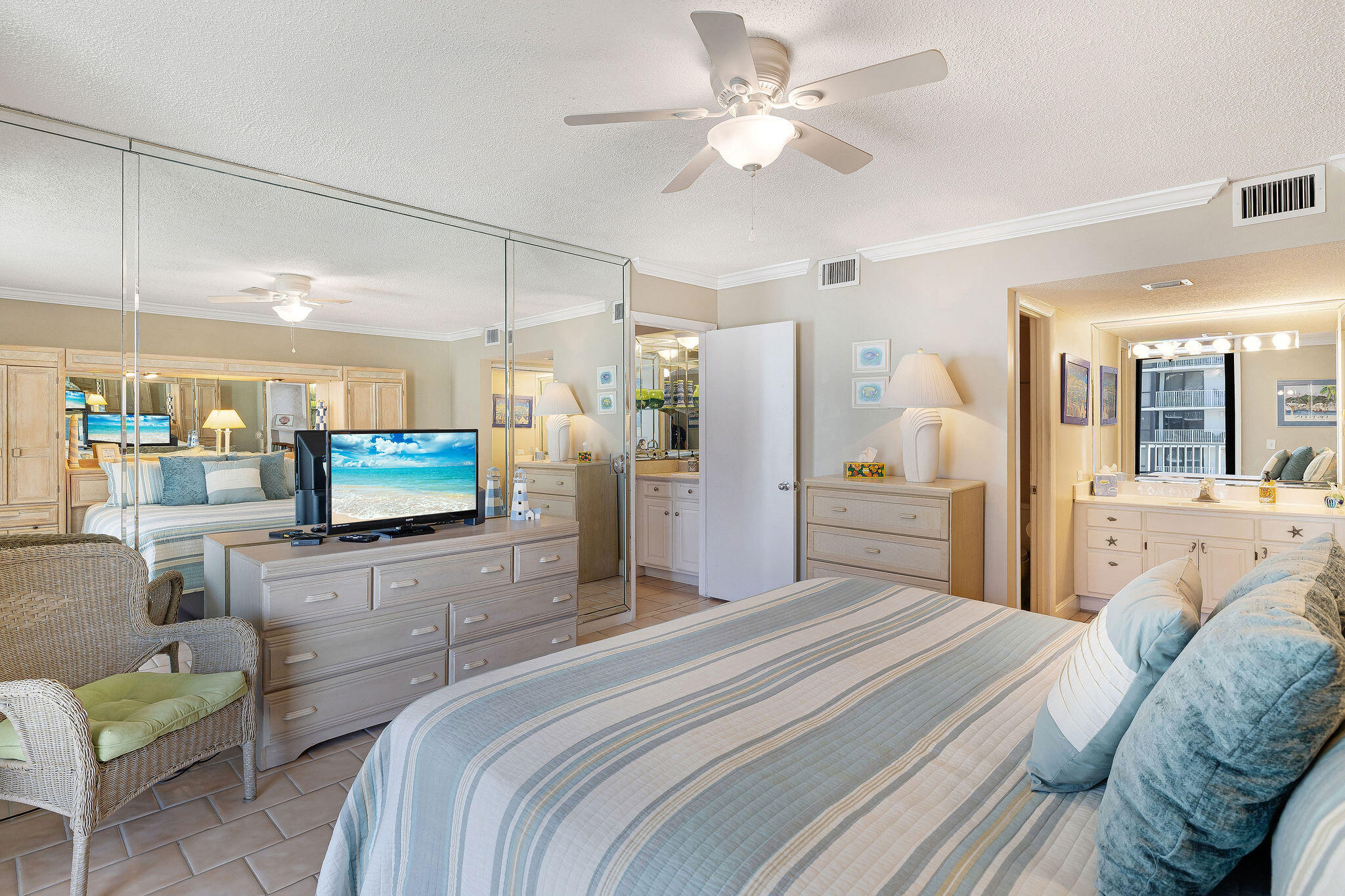 MAINSAIL CONDO PH 1 - Residential