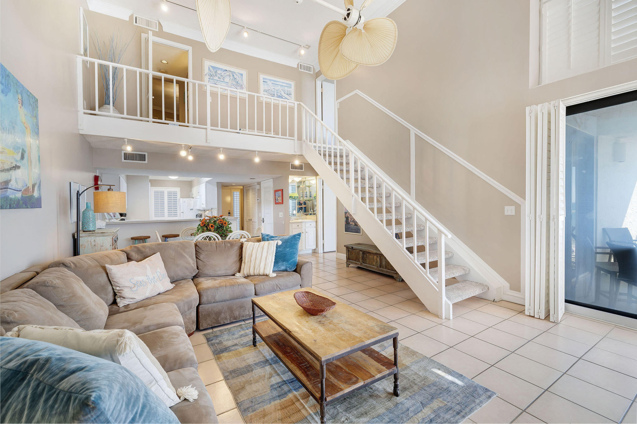 MAINSAIL CONDO PH 1 - Residential