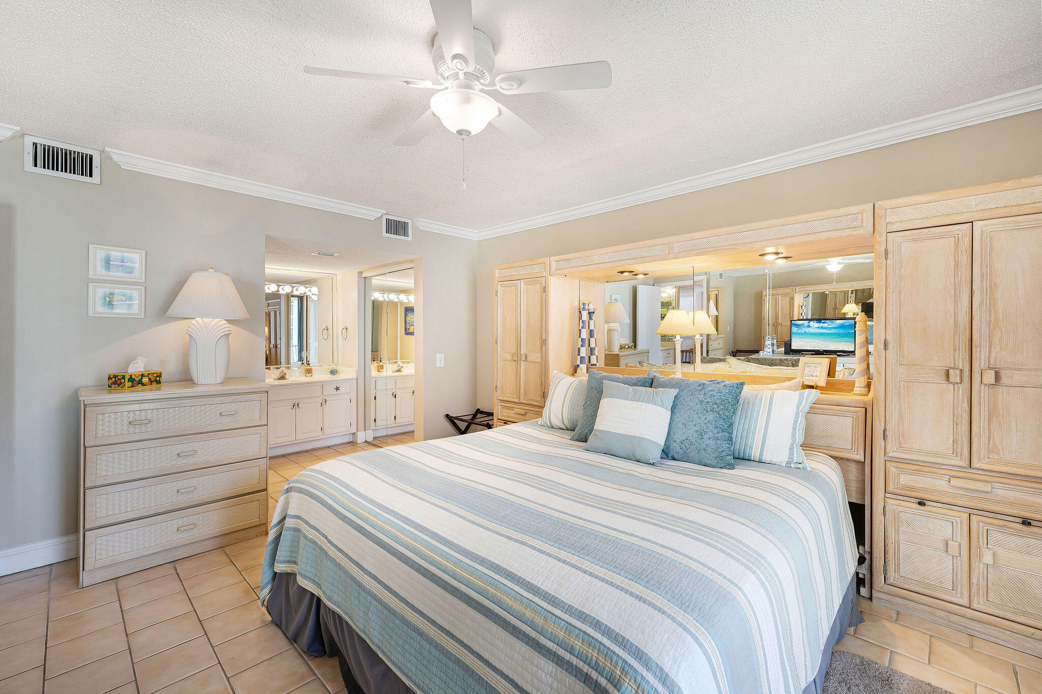 MAINSAIL CONDO PH 1 - Residential