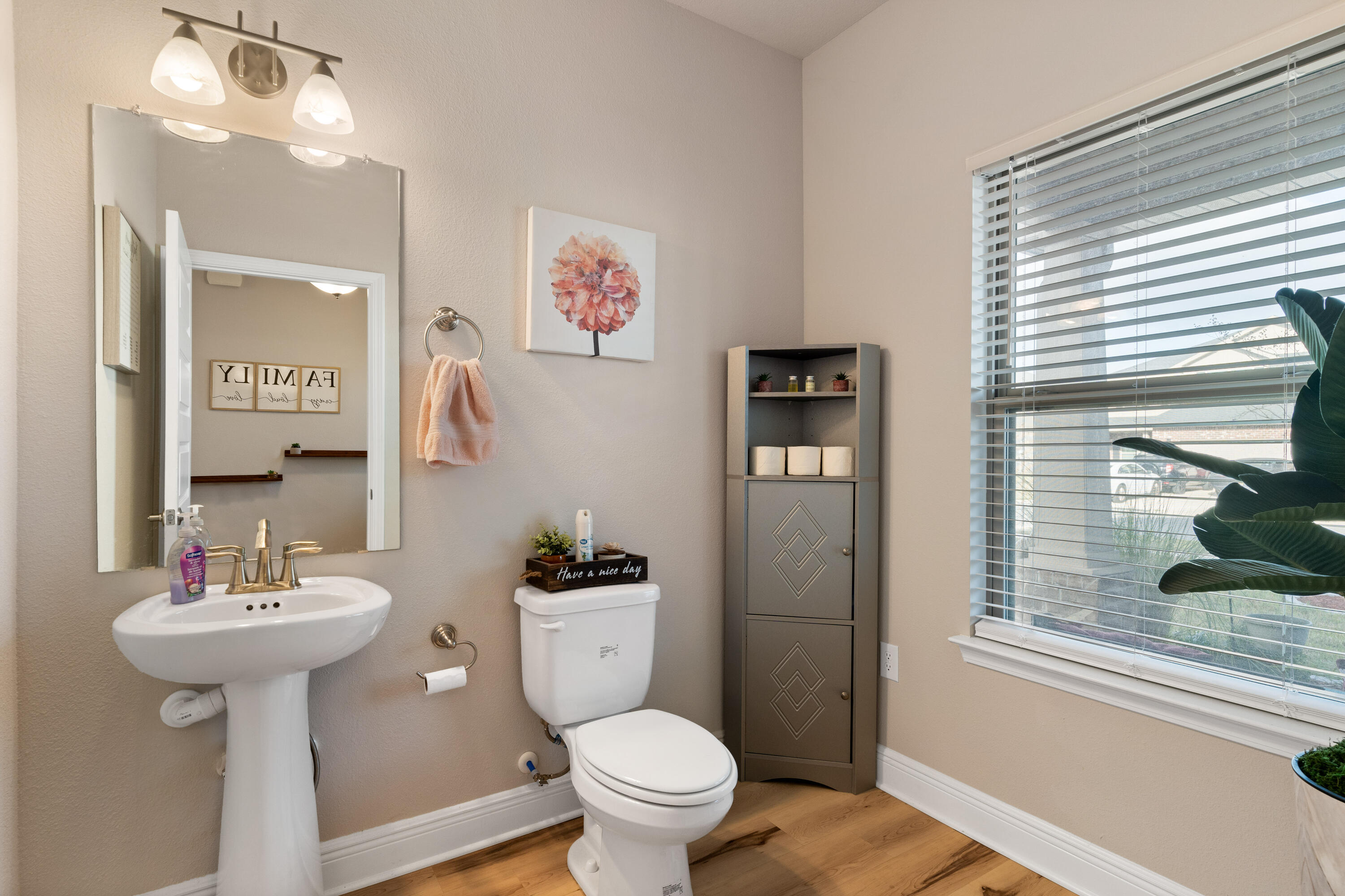 RIDGEWAY LANDING PHASE 1 - Residential Lease