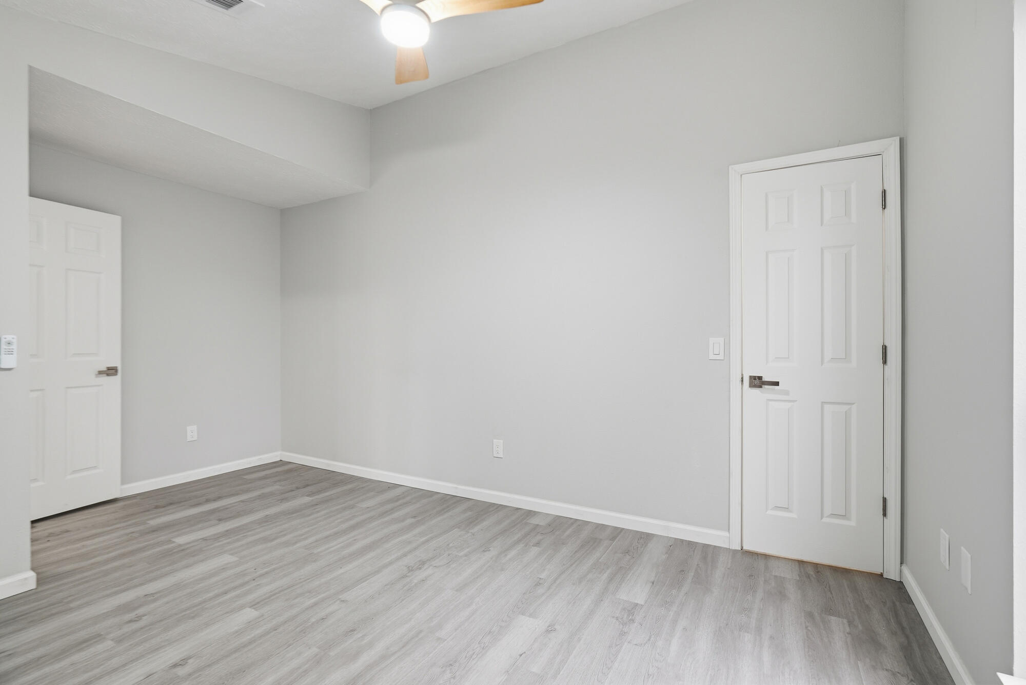 DERBY WOODS - Residential Lease