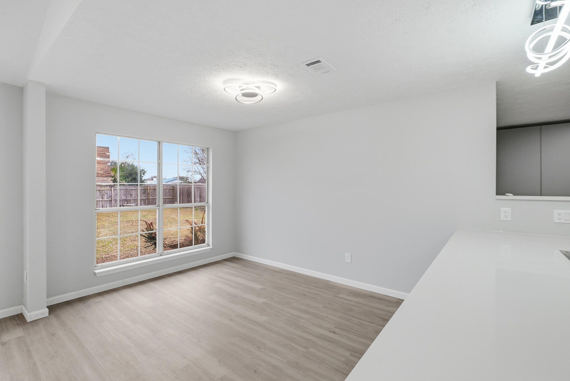 DERBY WOODS - Residential Lease