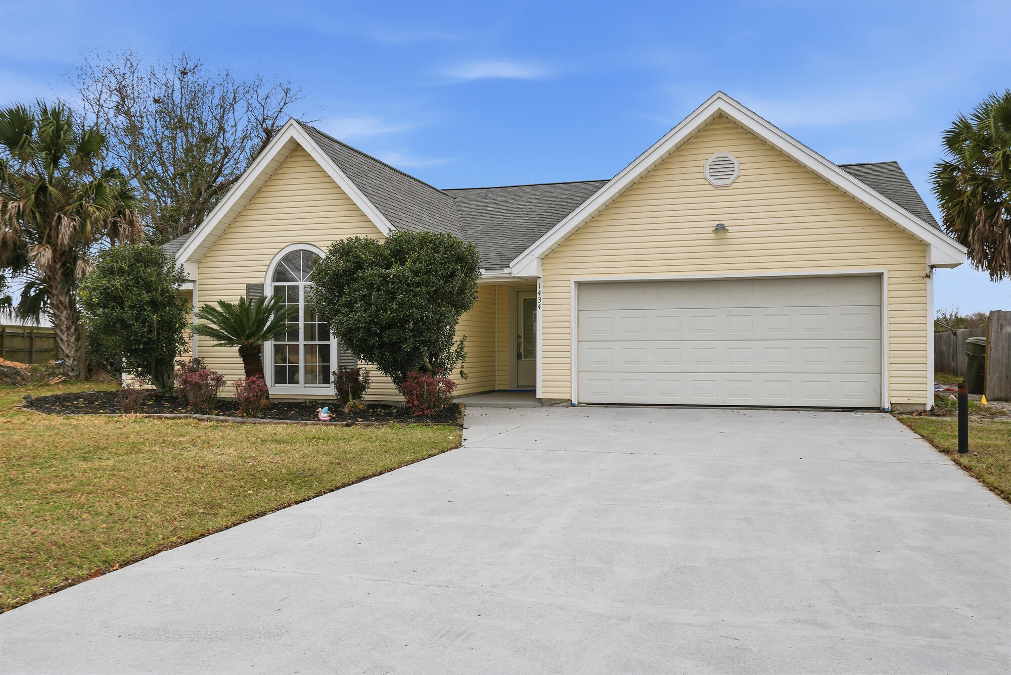 DERBY WOODS - Residential Lease