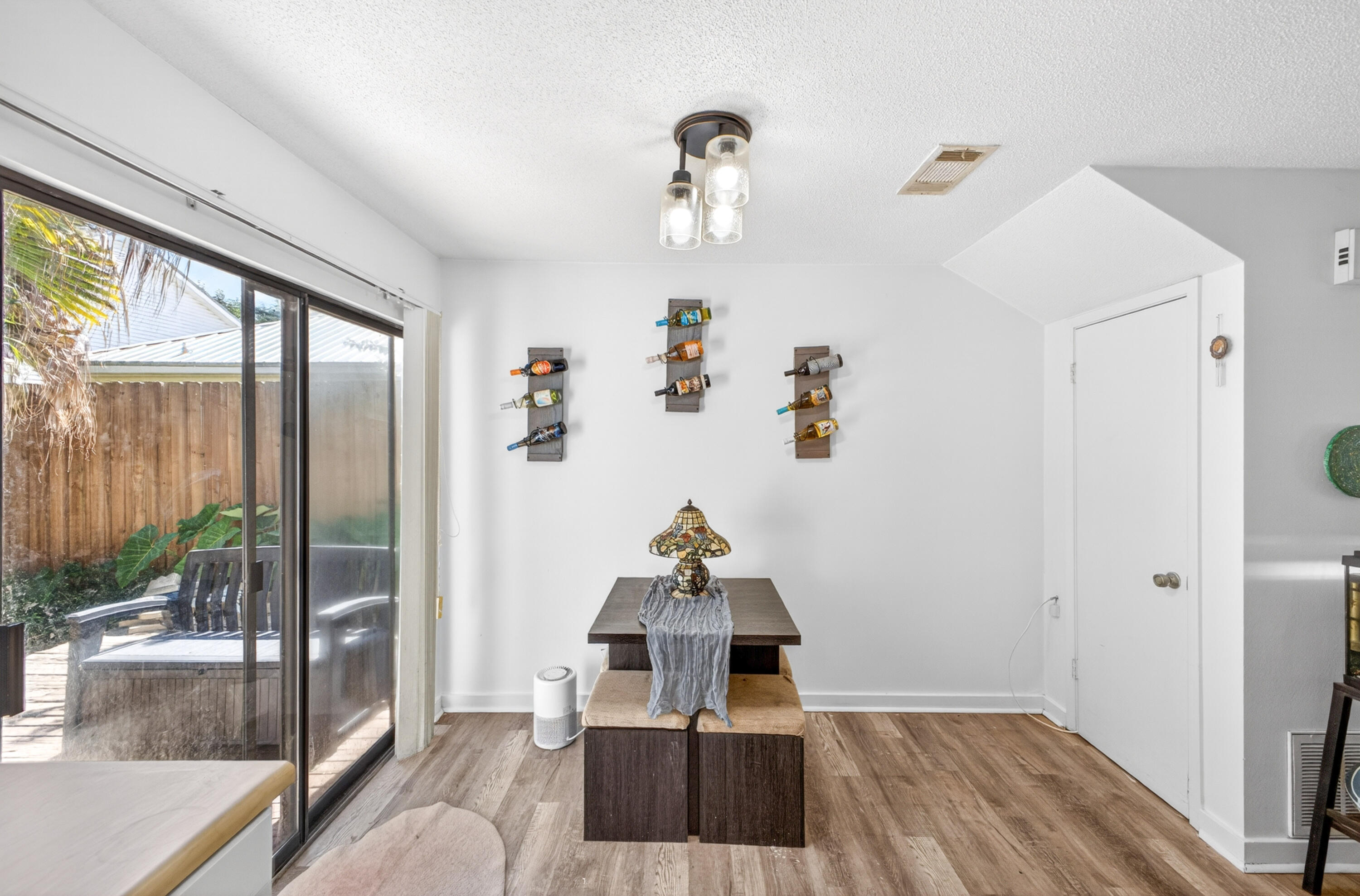 INDIAN HILLS - Residential