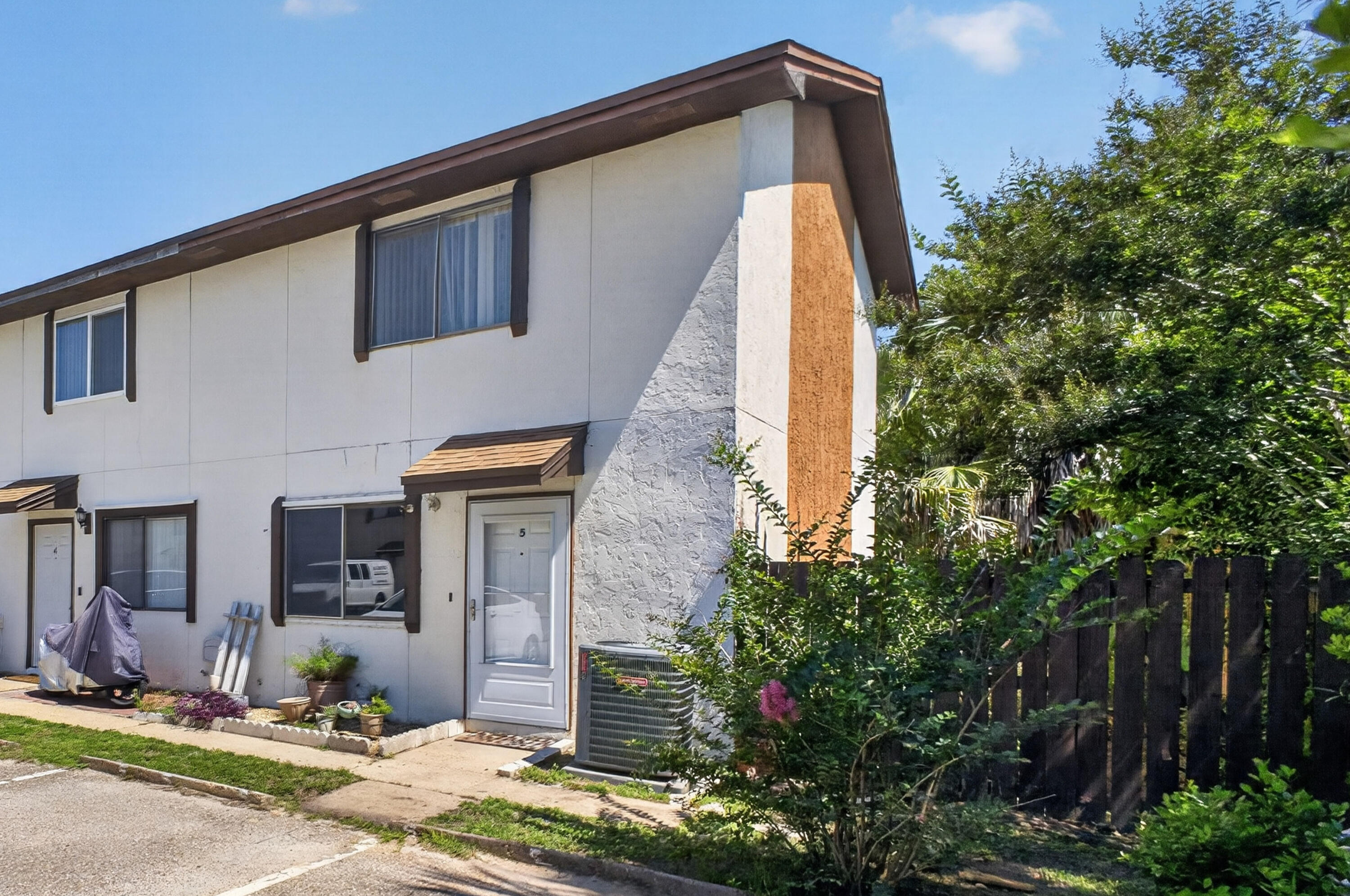 INDIAN HILLS - Residential