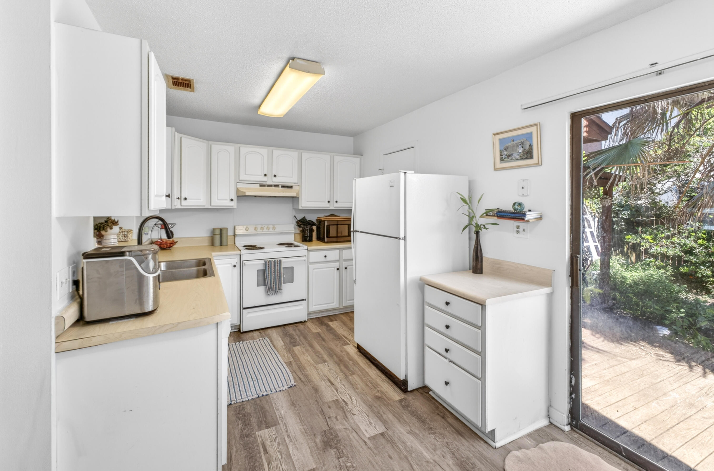 INDIAN HILLS - Residential