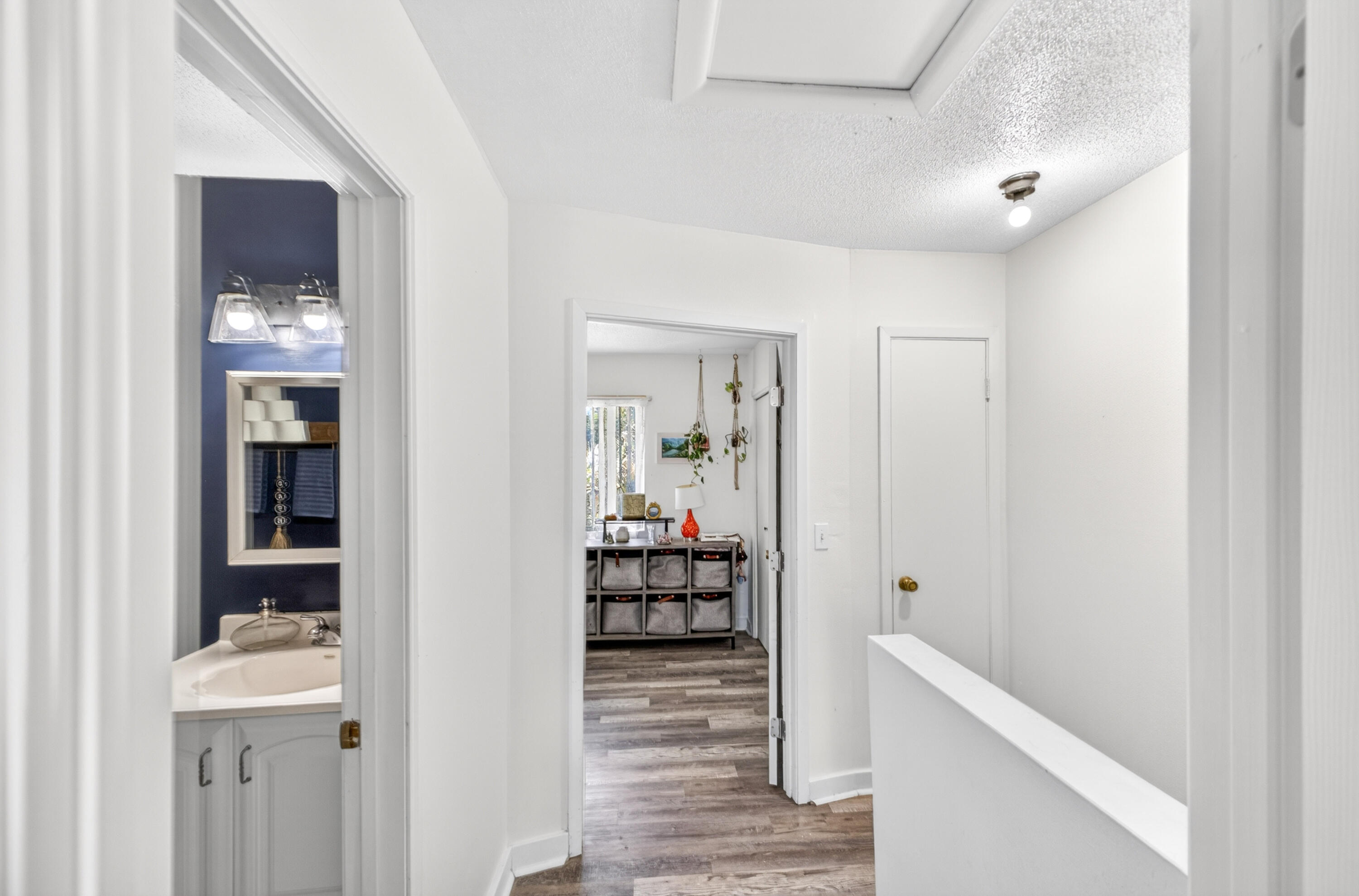 INDIAN HILLS - Residential