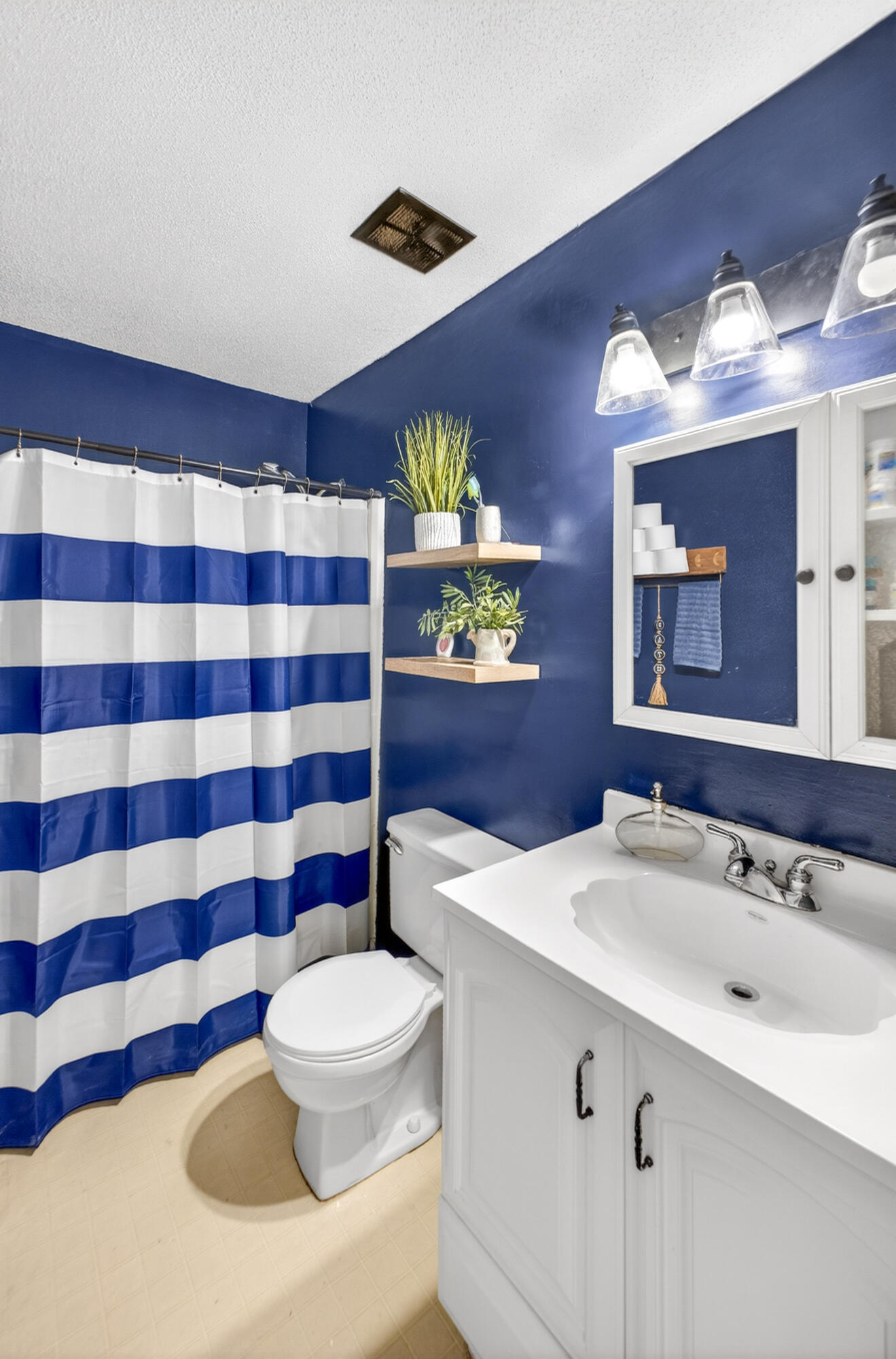INDIAN HILLS - Residential