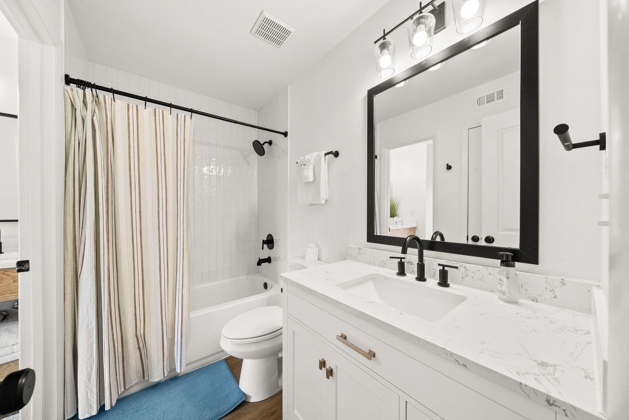 PORTSIDE CONDO - Residential