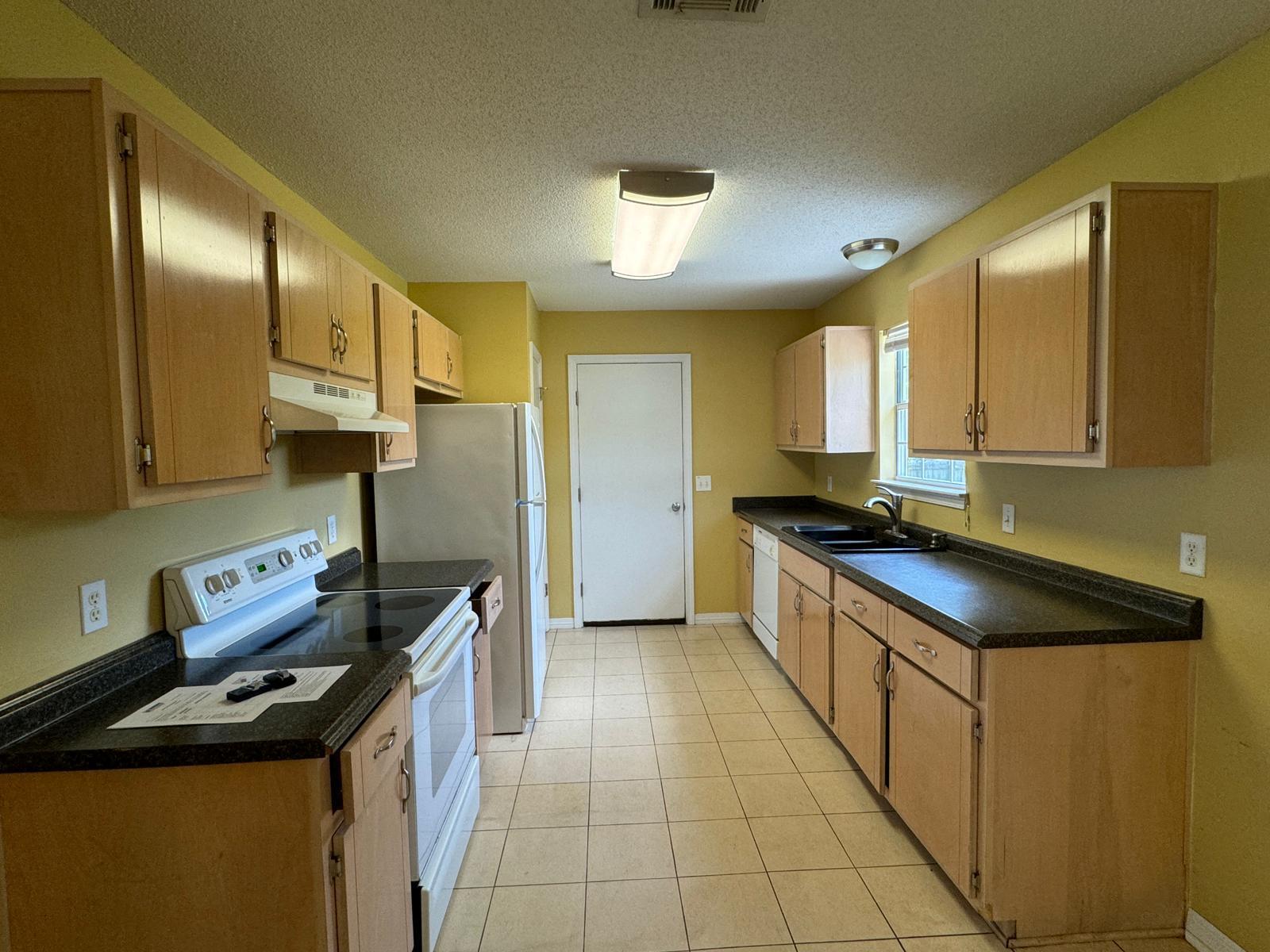 APLIN HEIGHTS S/D PH 1 - Residential Lease