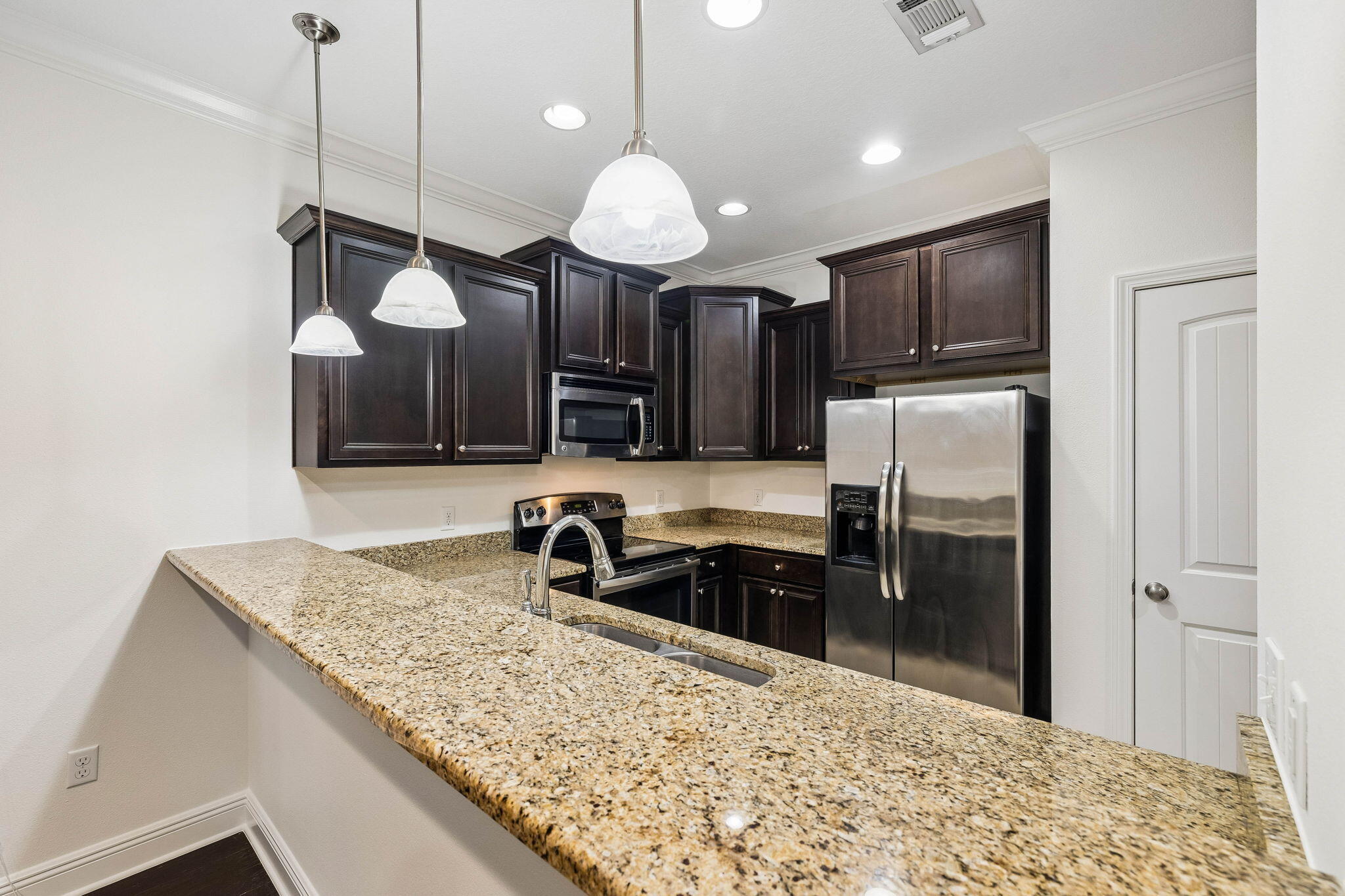WATER OAKS T/H - Residential