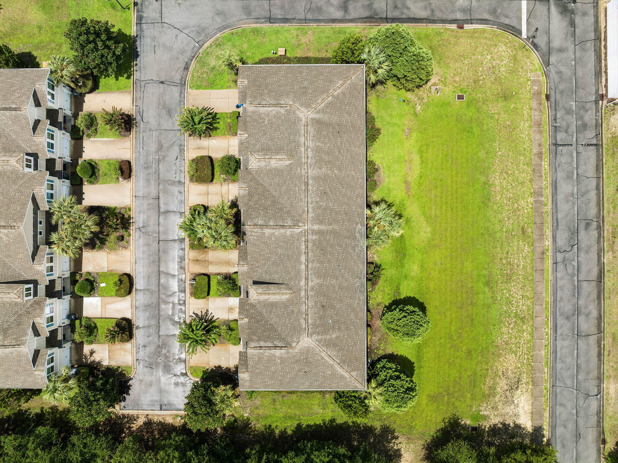 WATER OAKS T/H - Residential