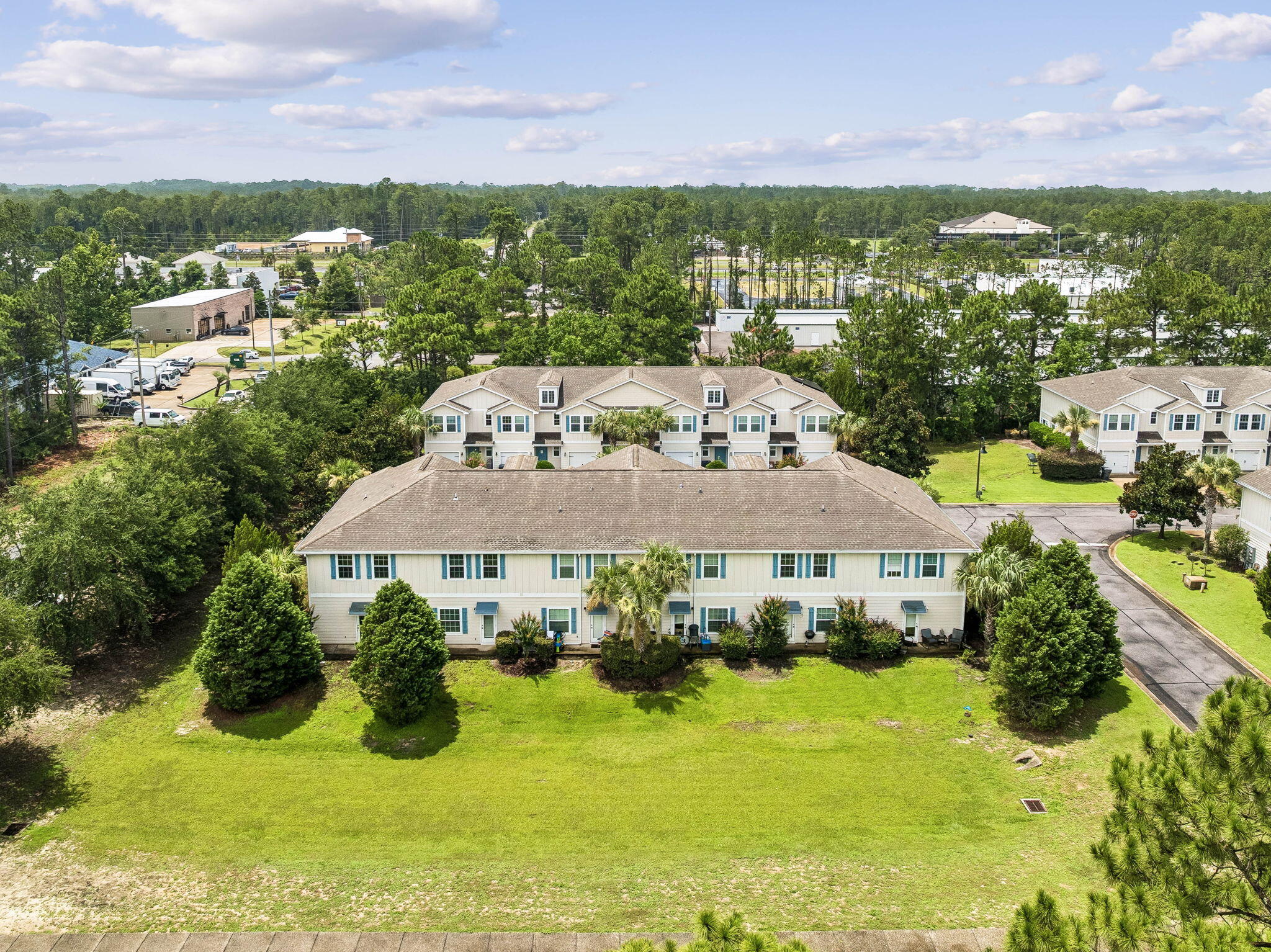 WATER OAKS T/H - Residential