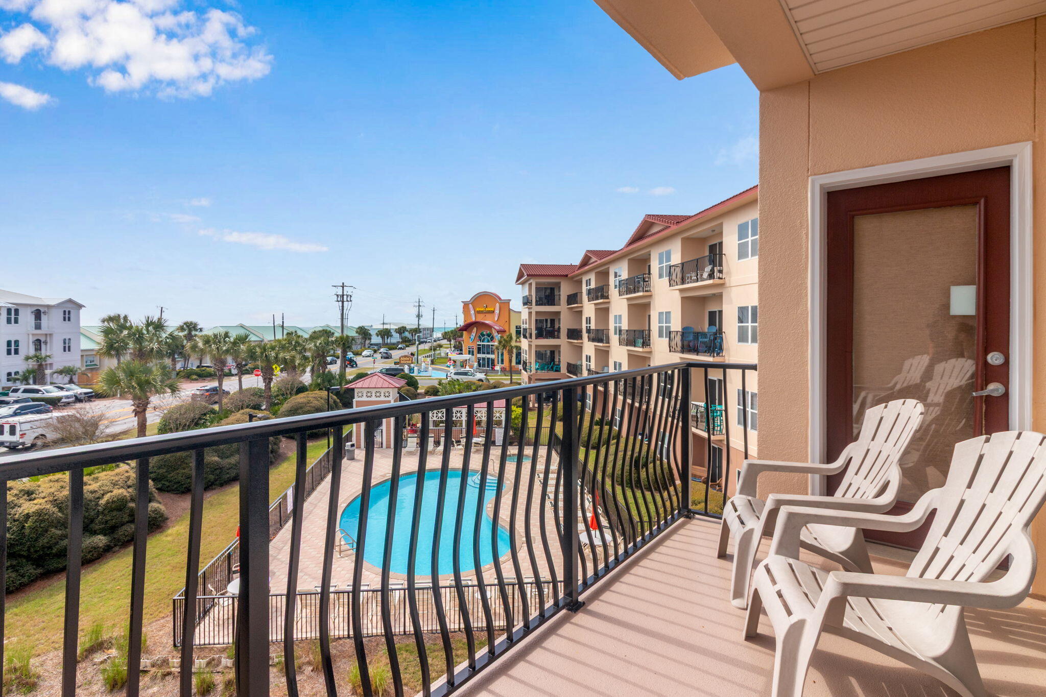 EMERALD WATERS - Residential