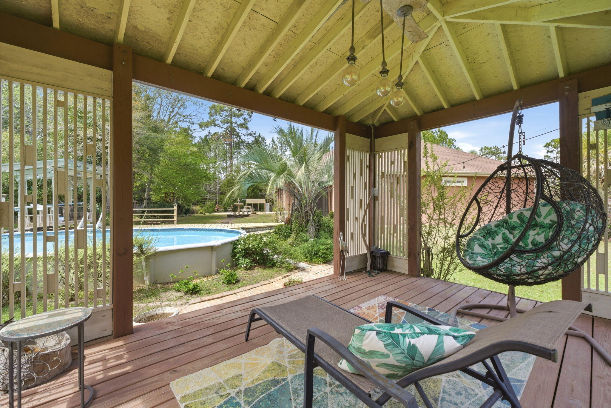 WHISPERING PINES - Residential