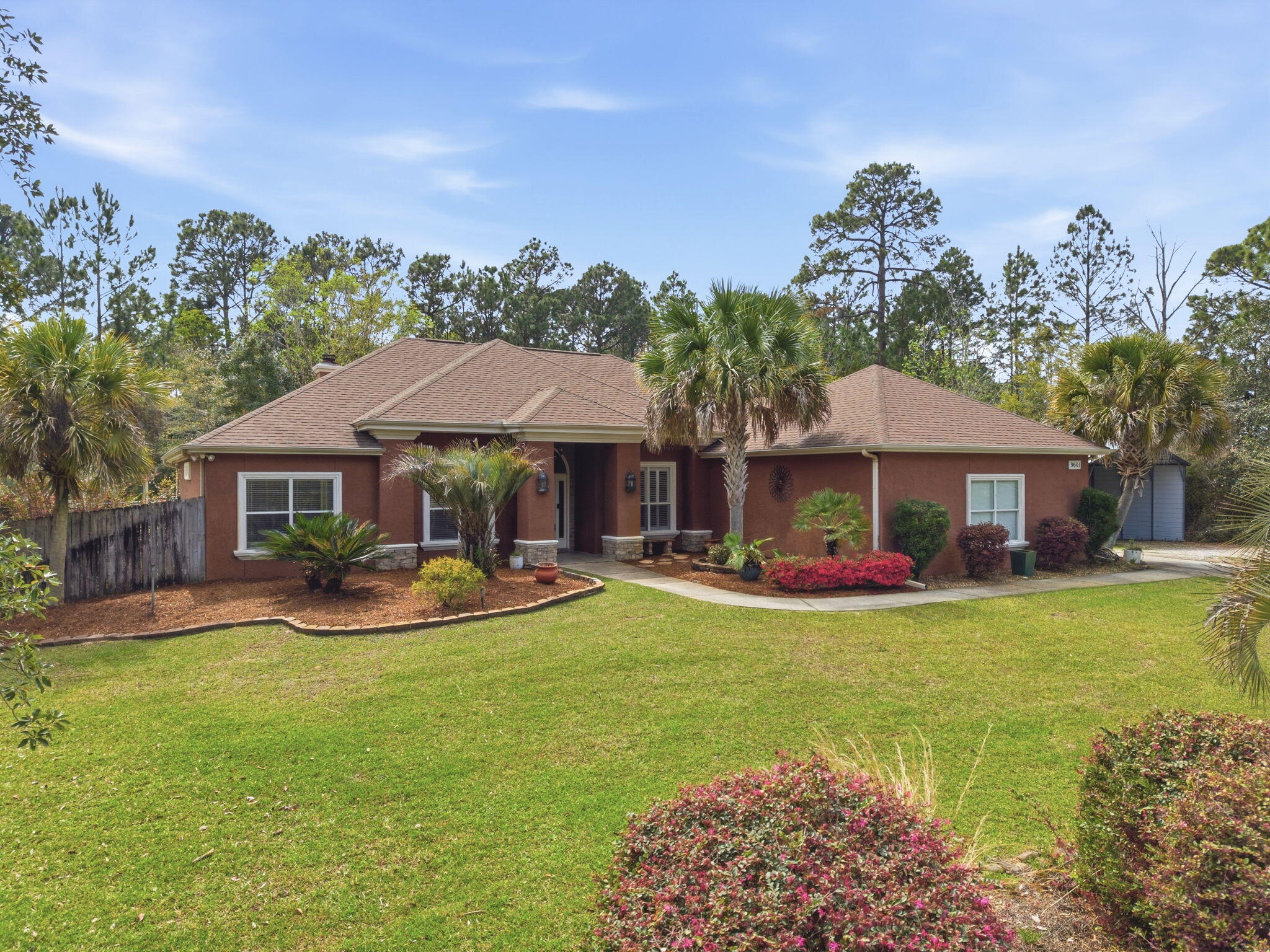 WHISPERING PINES - Residential